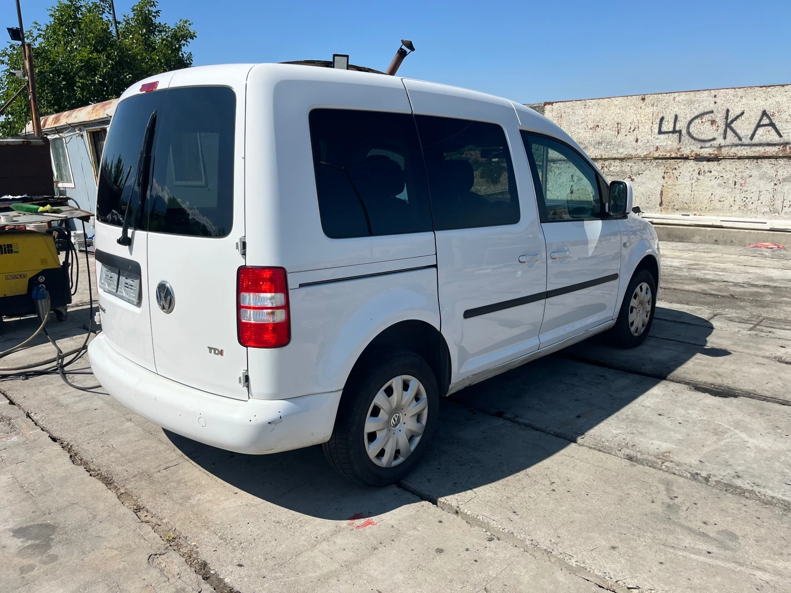 VW Caddy 1.6 TDI - изображение 3