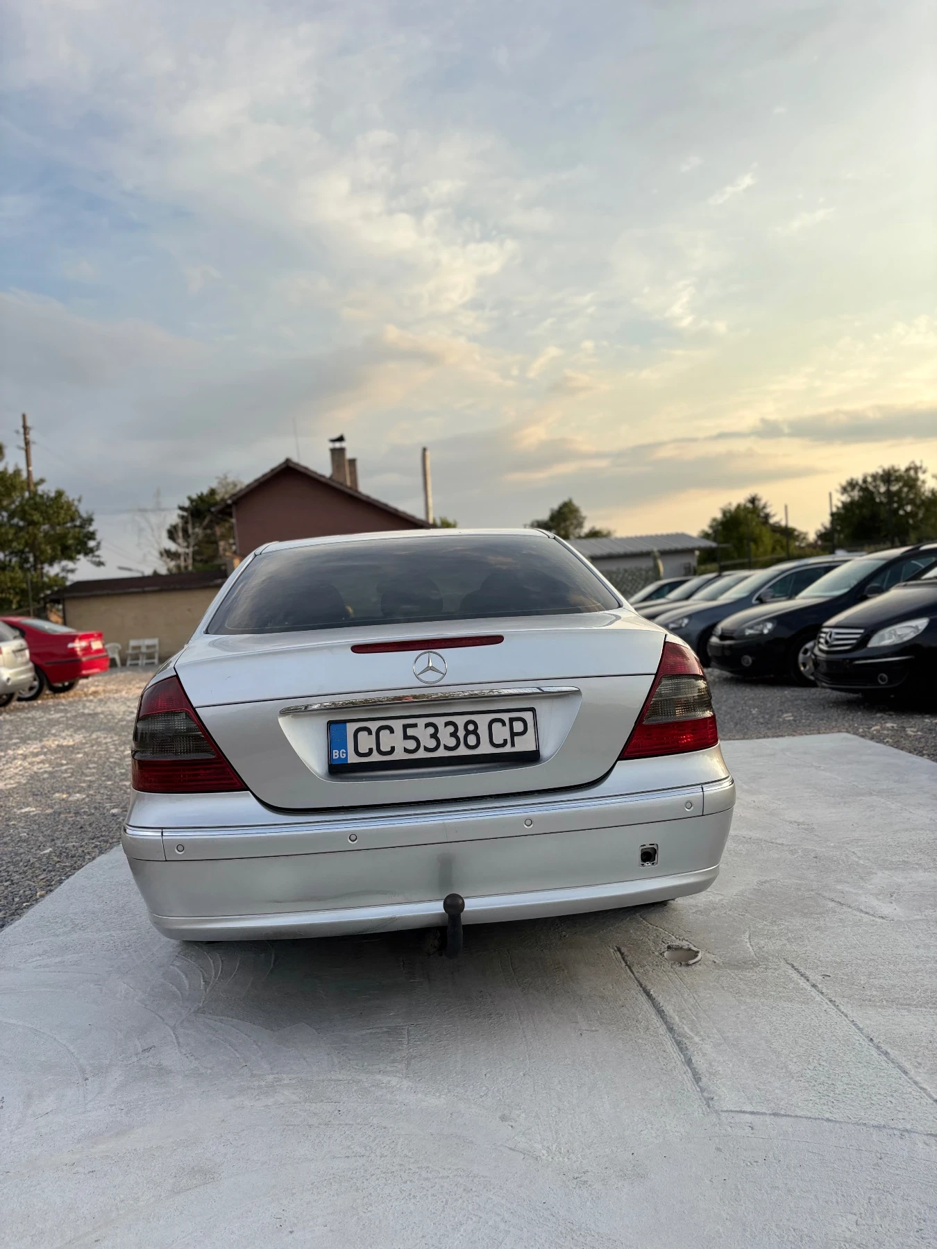 Mercedes-Benz E 220  - изображение 4