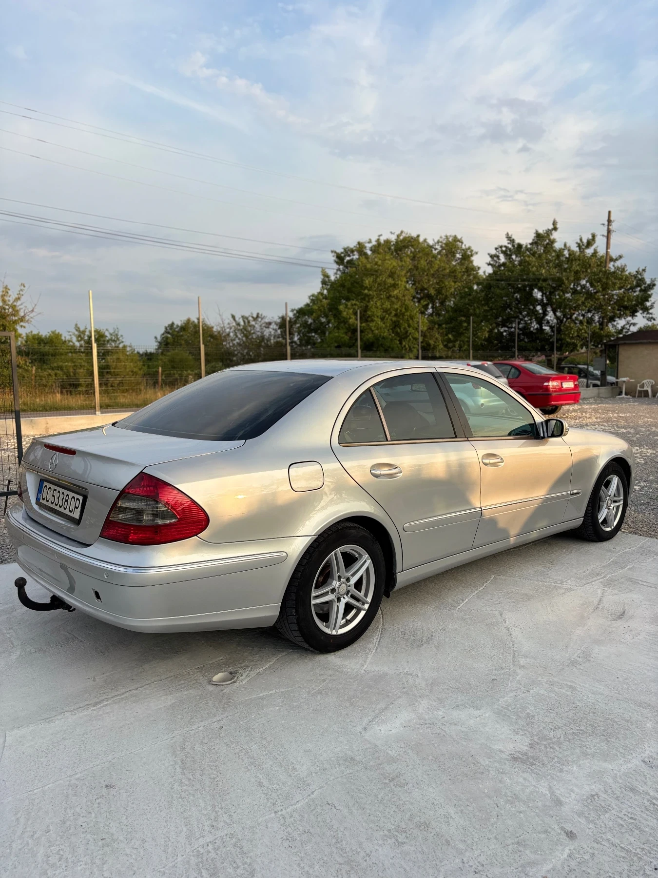 Mercedes-Benz E 220  - изображение 5