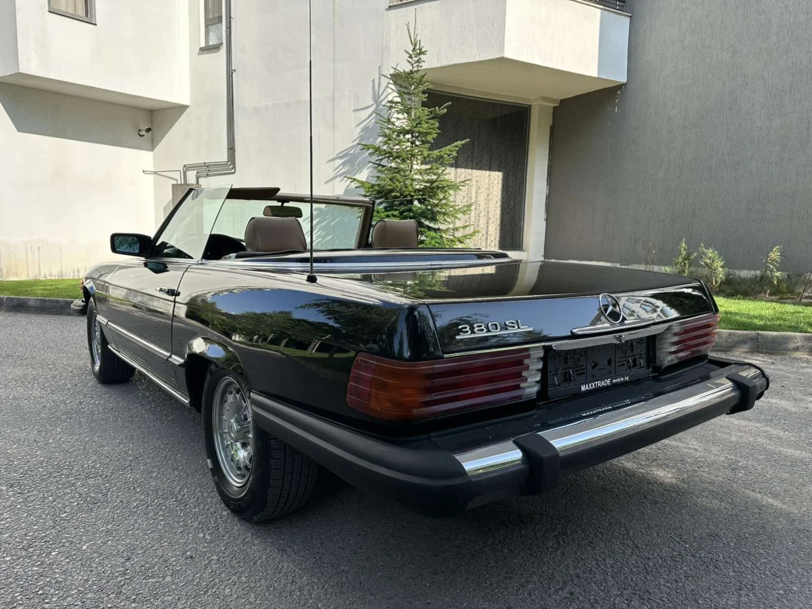Mercedes-Benz SL 380 / КЛИМАТИК / ЕЛЕКТРИЧЕСКИ ПРОЗОРЦИ - изображение 5