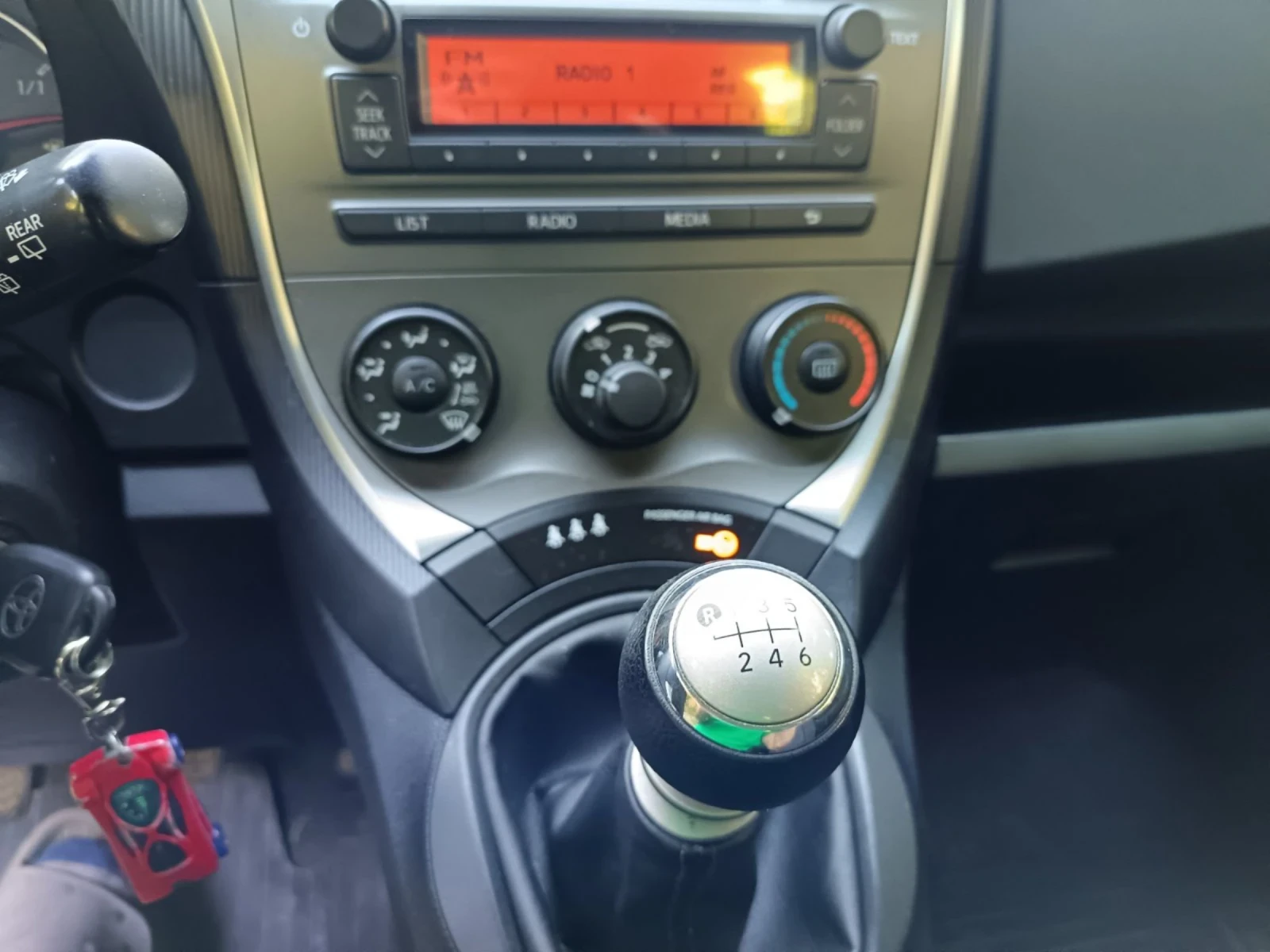 Toyota Verso S  - изображение 8