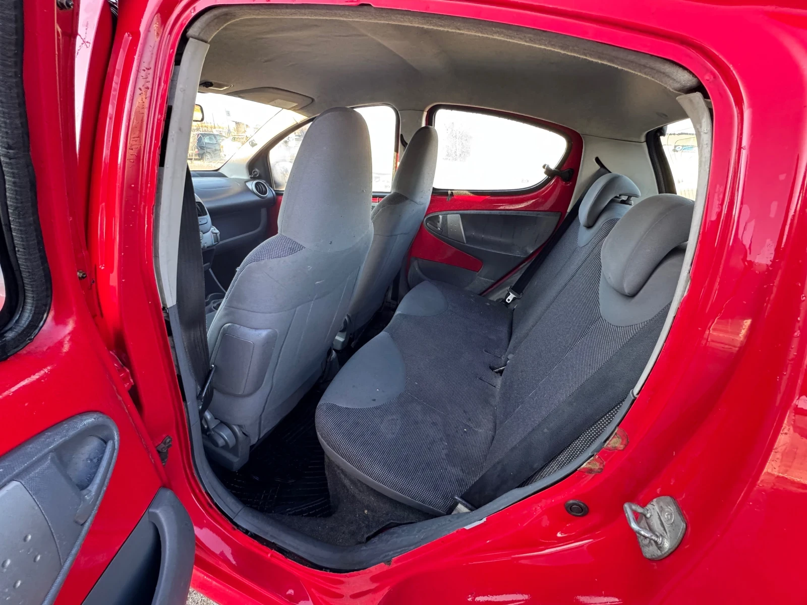 Peugeot 107 1.0i 80 000km 2 ри собственик  - изображение 7