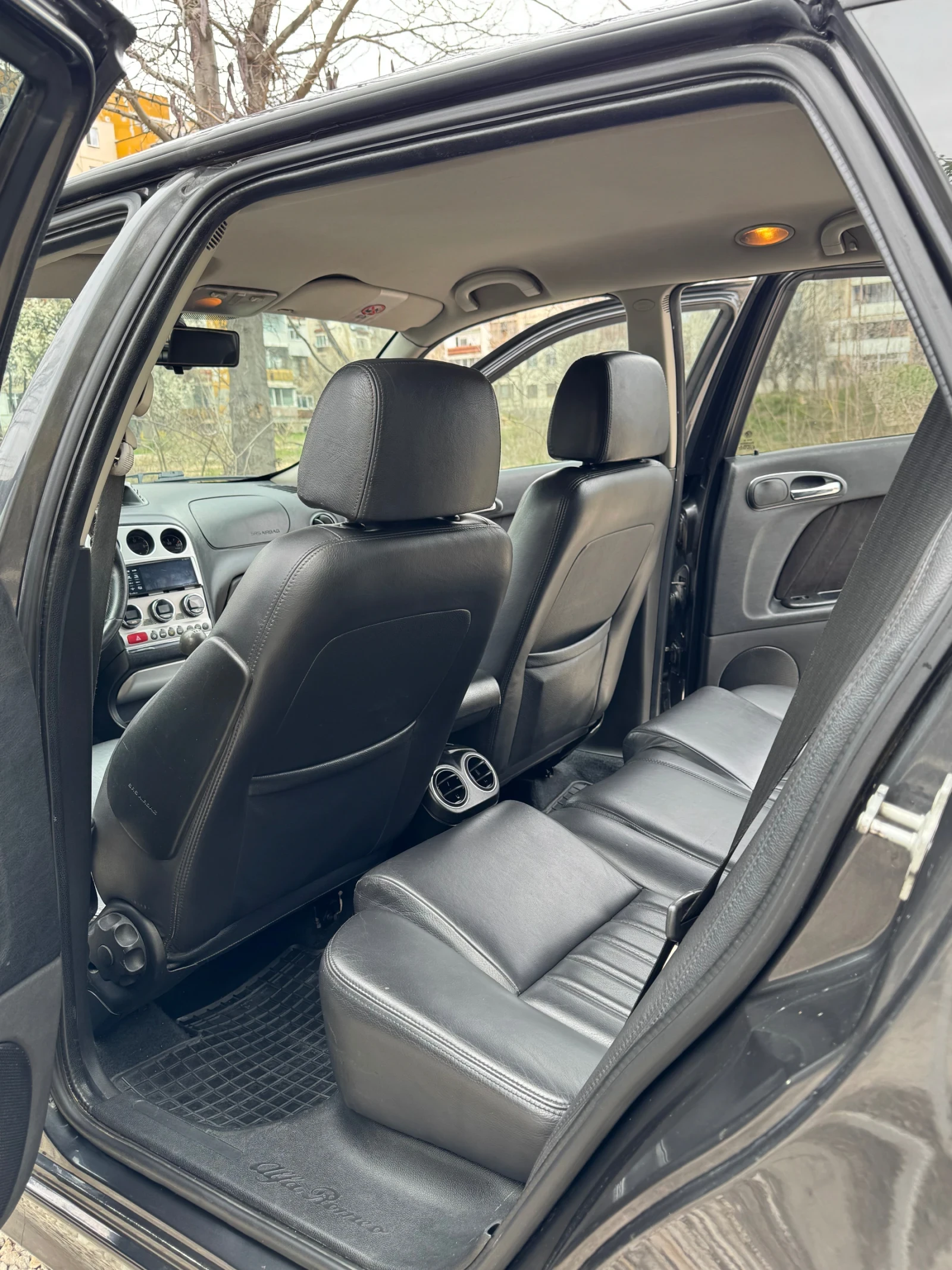 Alfa Romeo 156 sportwagon, снимка 14 - Автомобили и джипове - 53935127