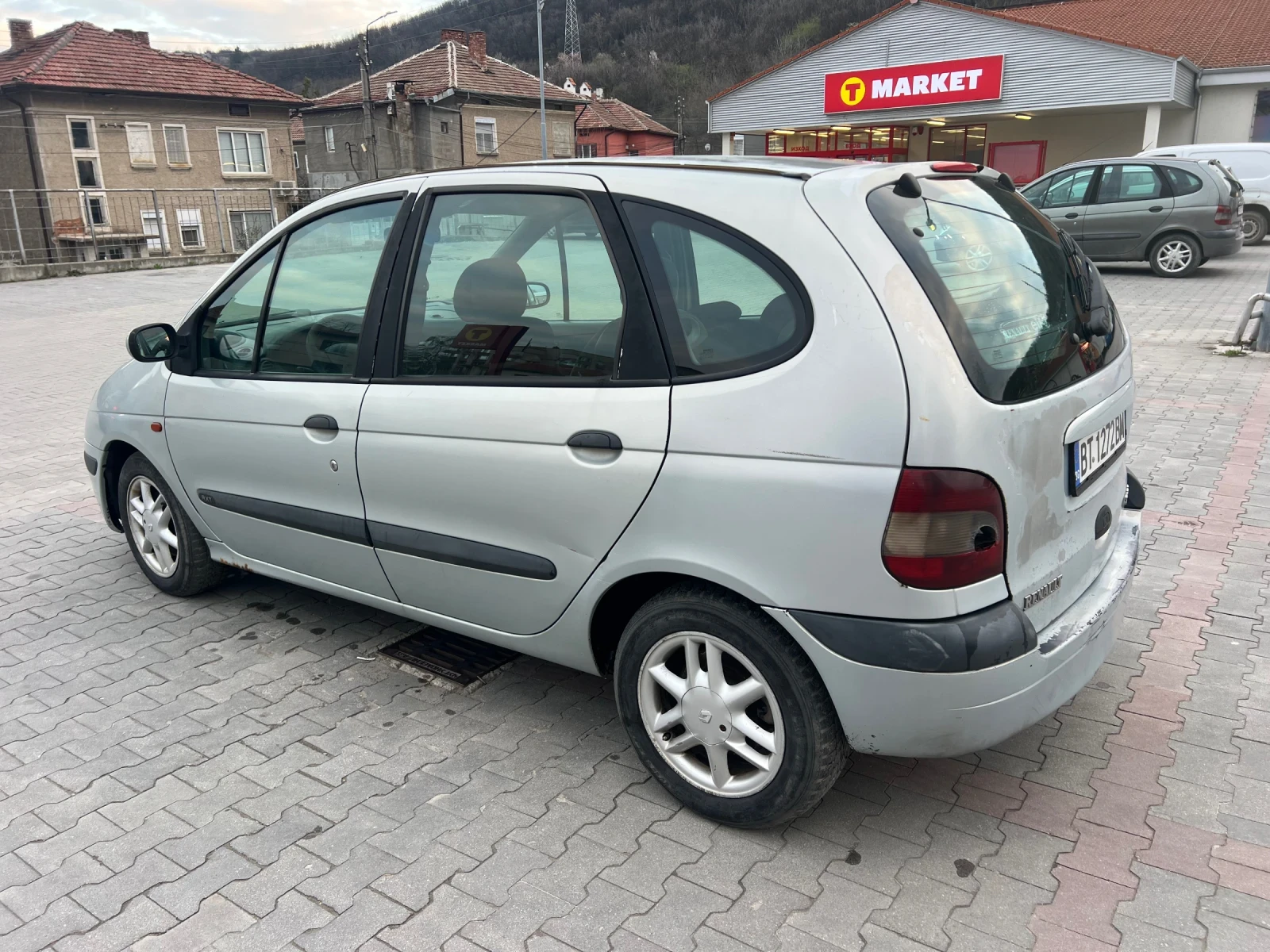 Renault Scenic 1.9 DTI АВТОМАТИК, снимка 4 - Автомобили и джипове - 54044599