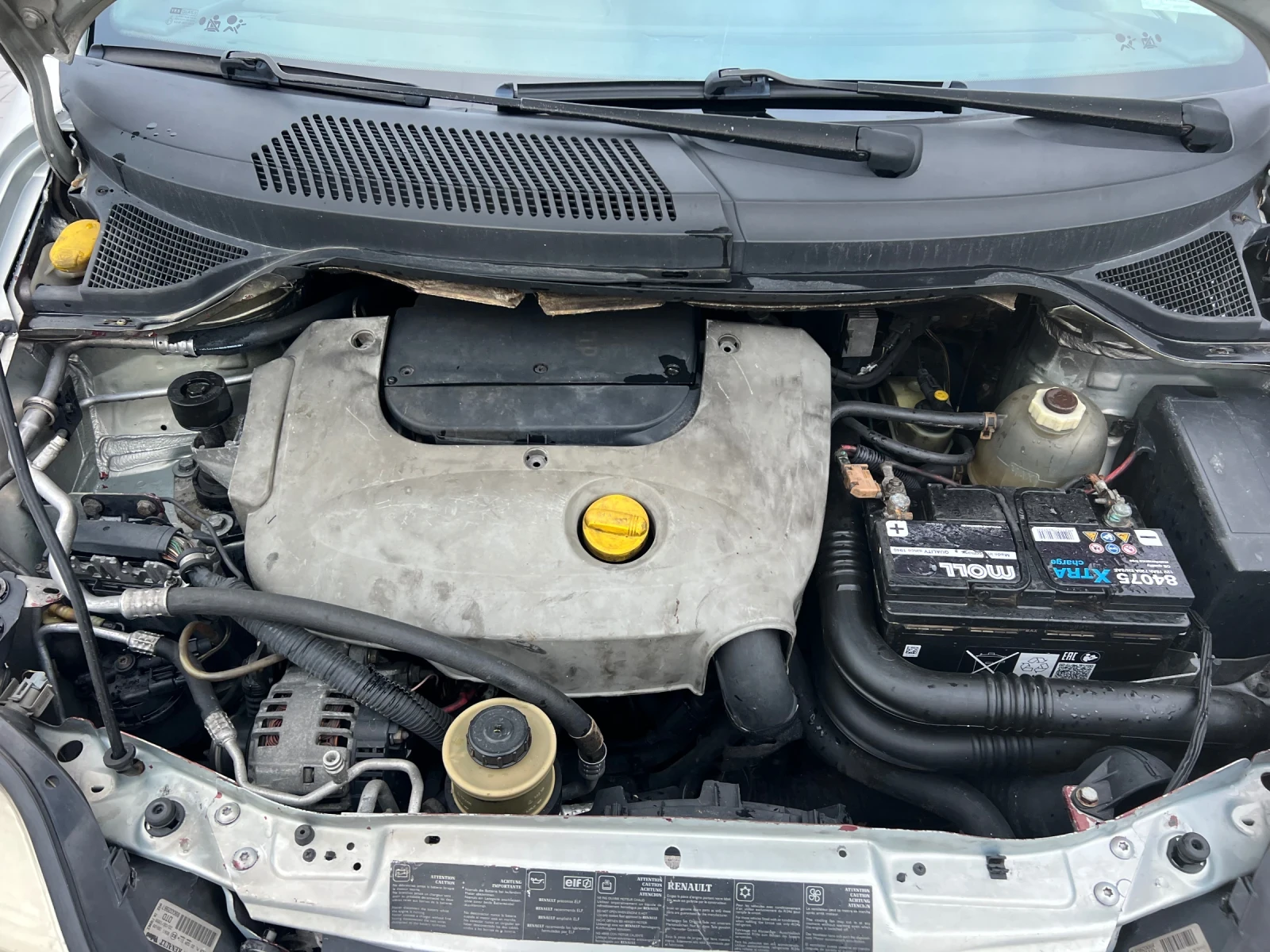 Renault Scenic 1.9 DTI АВТОМАТИК, снимка 13 - Автомобили и джипове - 54044599