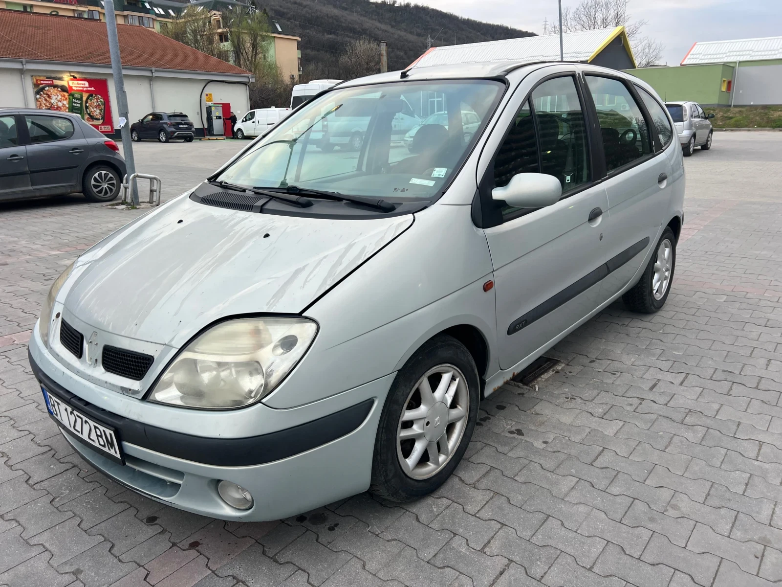 Renault Scenic 1.9 DTI АВТОМАТИК, снимка 5 - Автомобили и джипове - 54044599