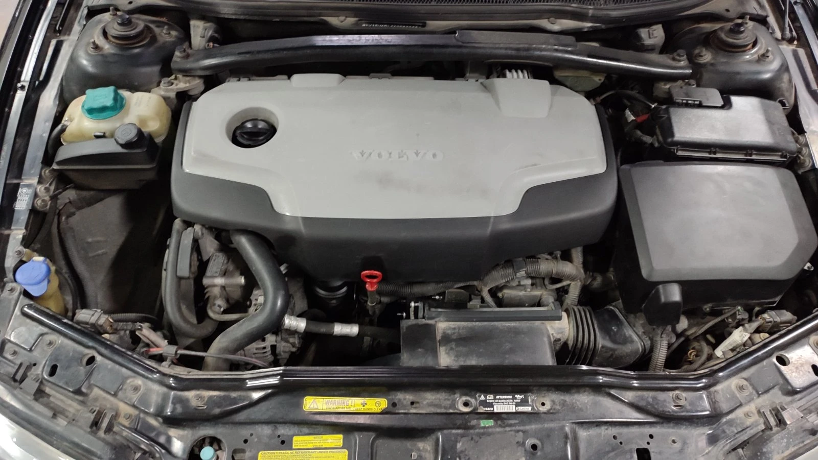 Volvo V70 D5 / EURO 4, снимка 16 - Автомобили и джипове - 54093535