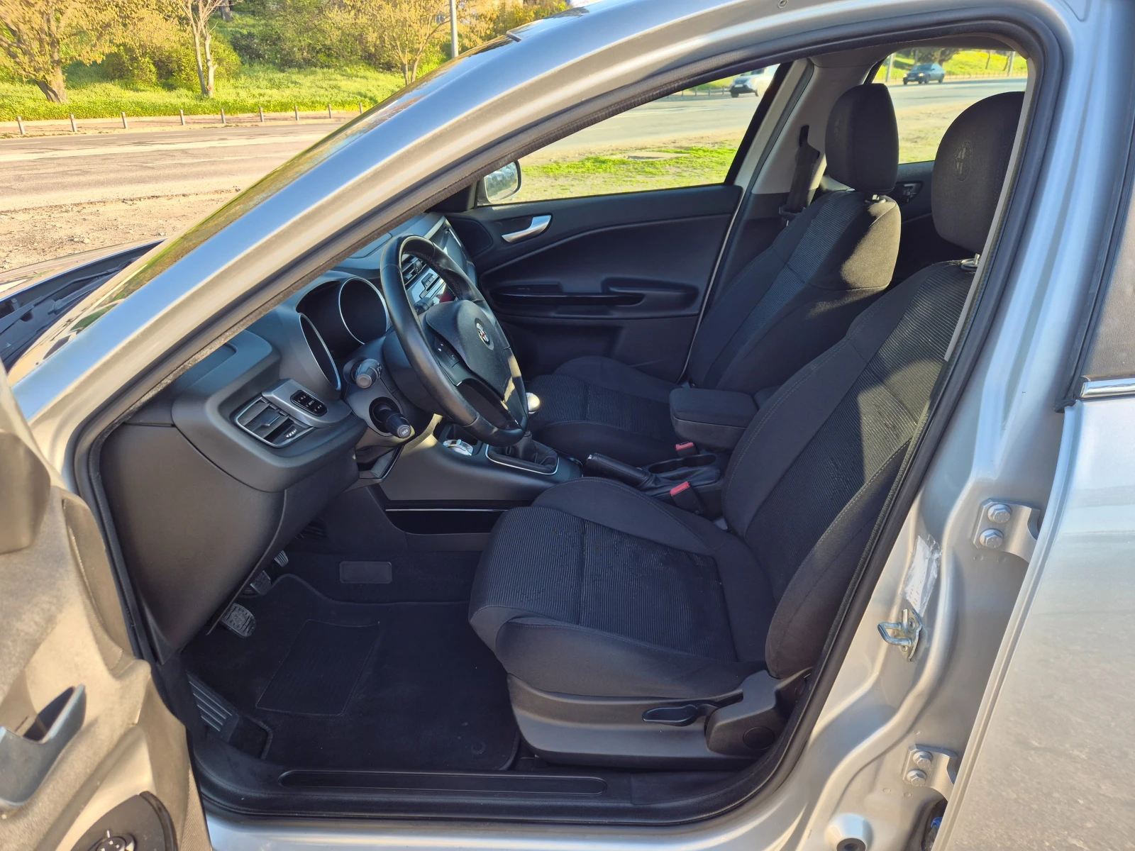 Alfa Romeo Giulietta 2.0JTD-M2, снимка 13 - Автомобили и джипове - 54104857