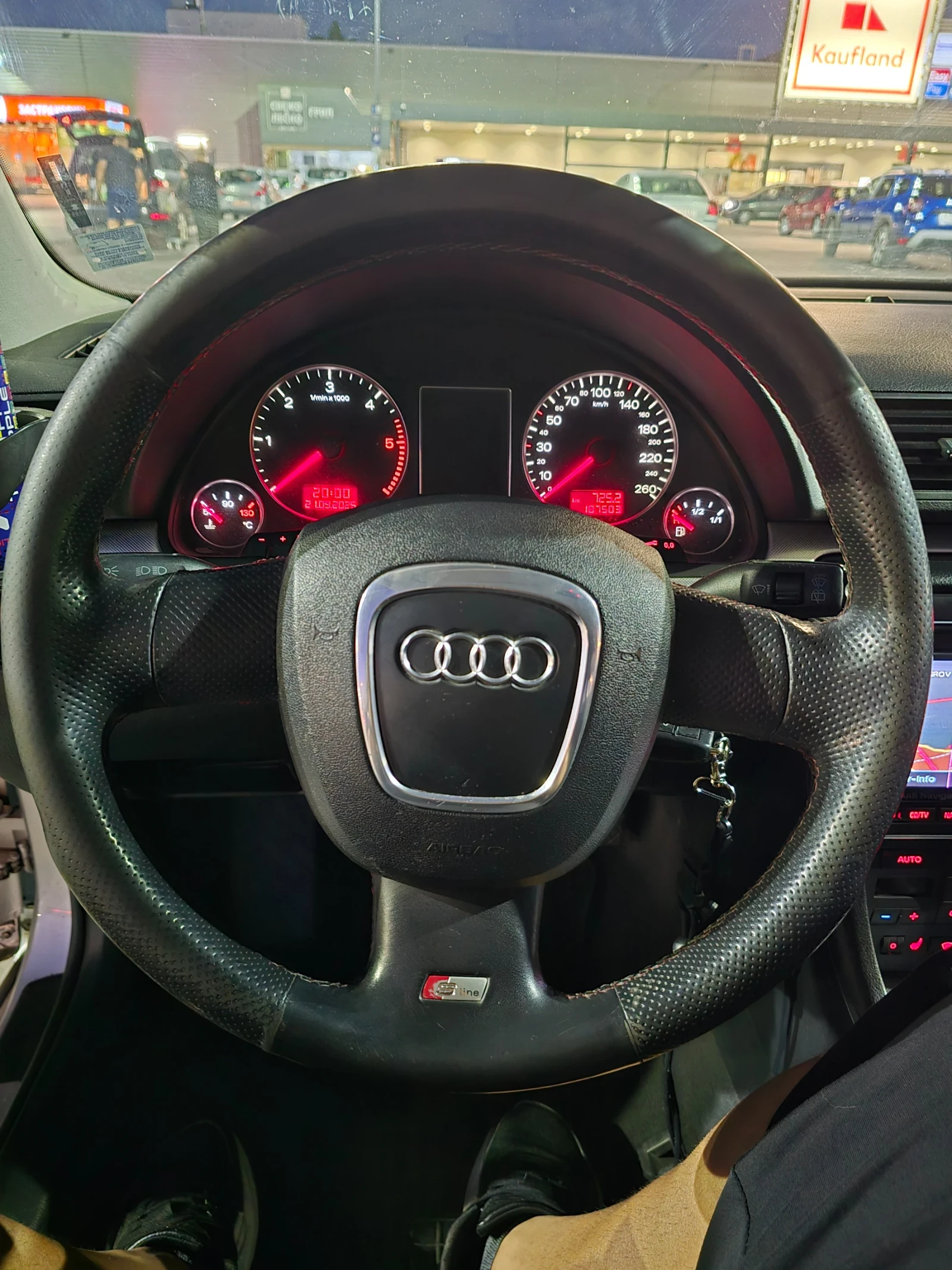 Audi A4 DIZEL 1.9 116hp 2008g, снимка 13 - Автомобили и джипове - 54558781