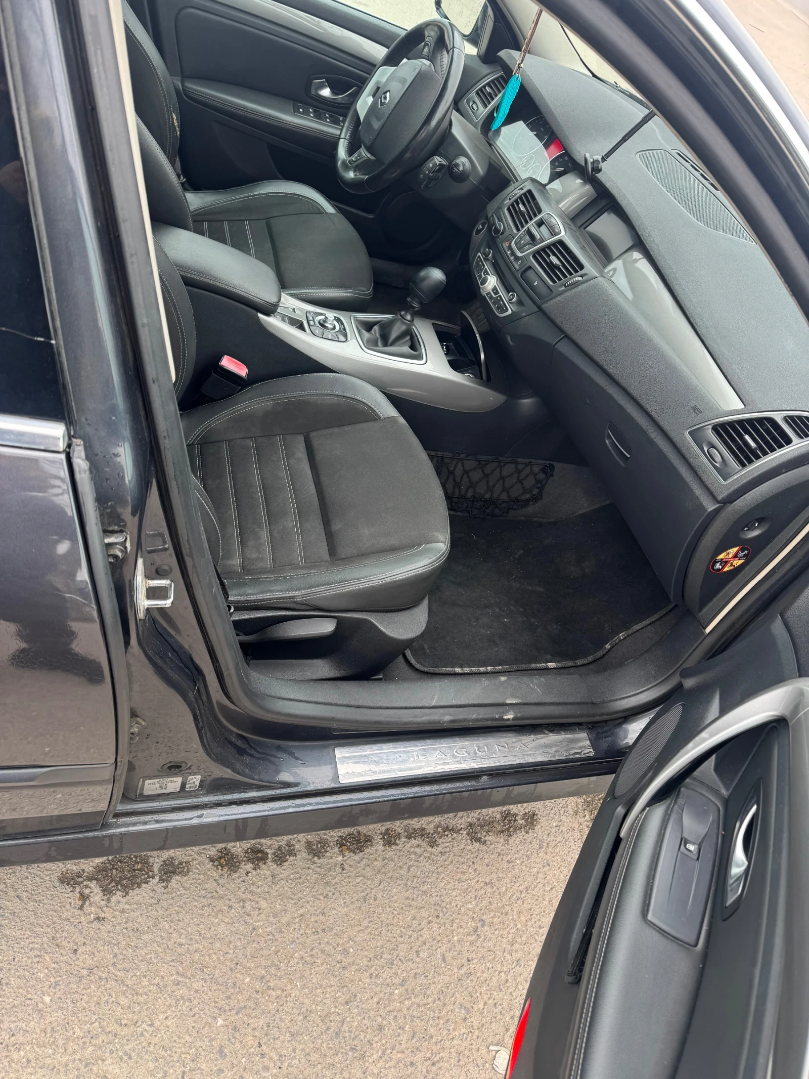 Renault Laguna Нов внос реални километри регистриран, На верига, снимка 7 - Автомобили и джипове - 54636998