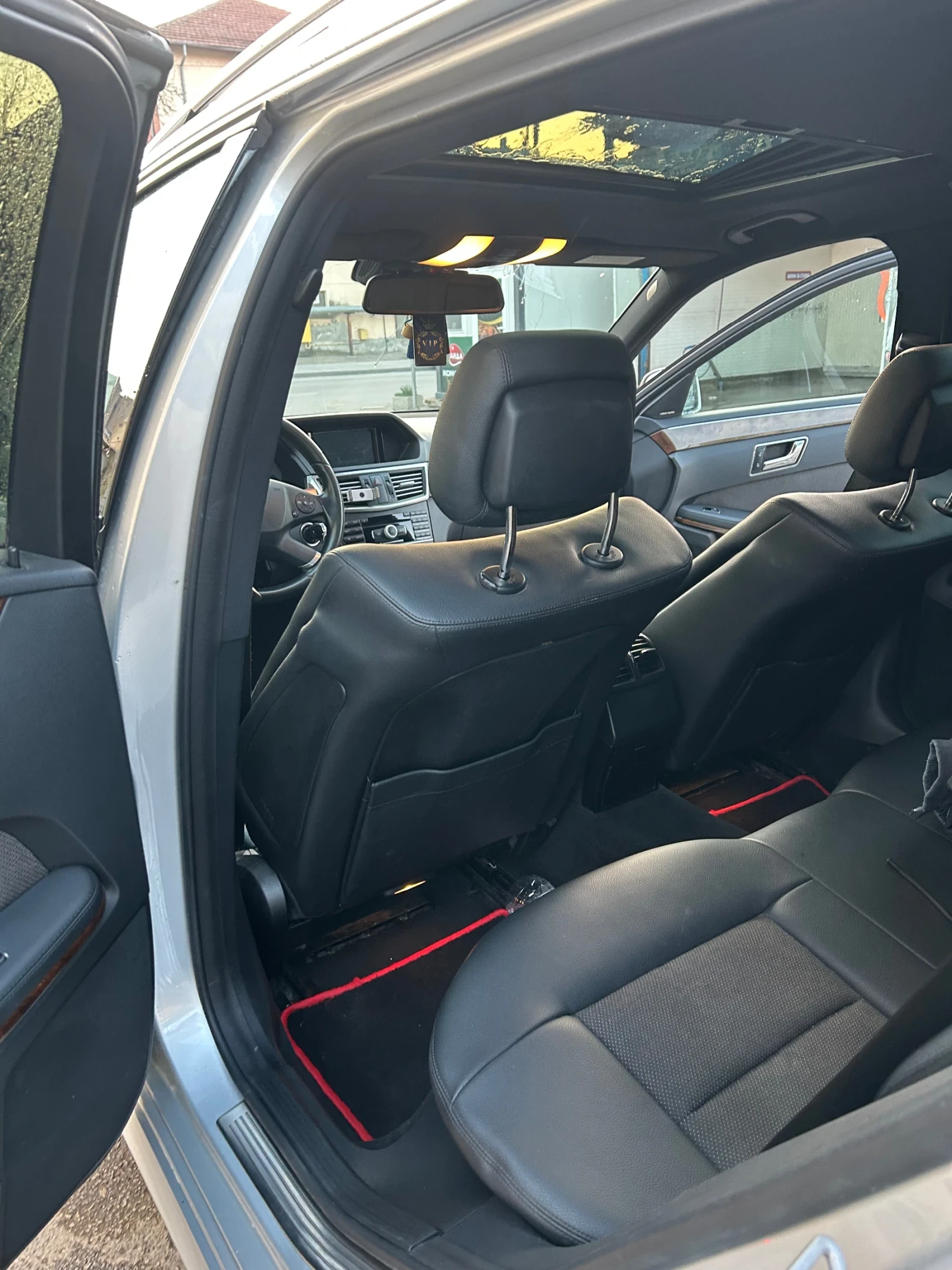 Mercedes-Benz E 250, снимка 14 - Автомобили и джипове - 54853283