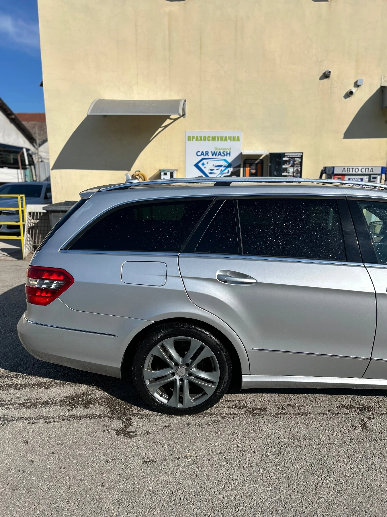 Mercedes-Benz E 250, снимка 8 - Автомобили и джипове - 54853283