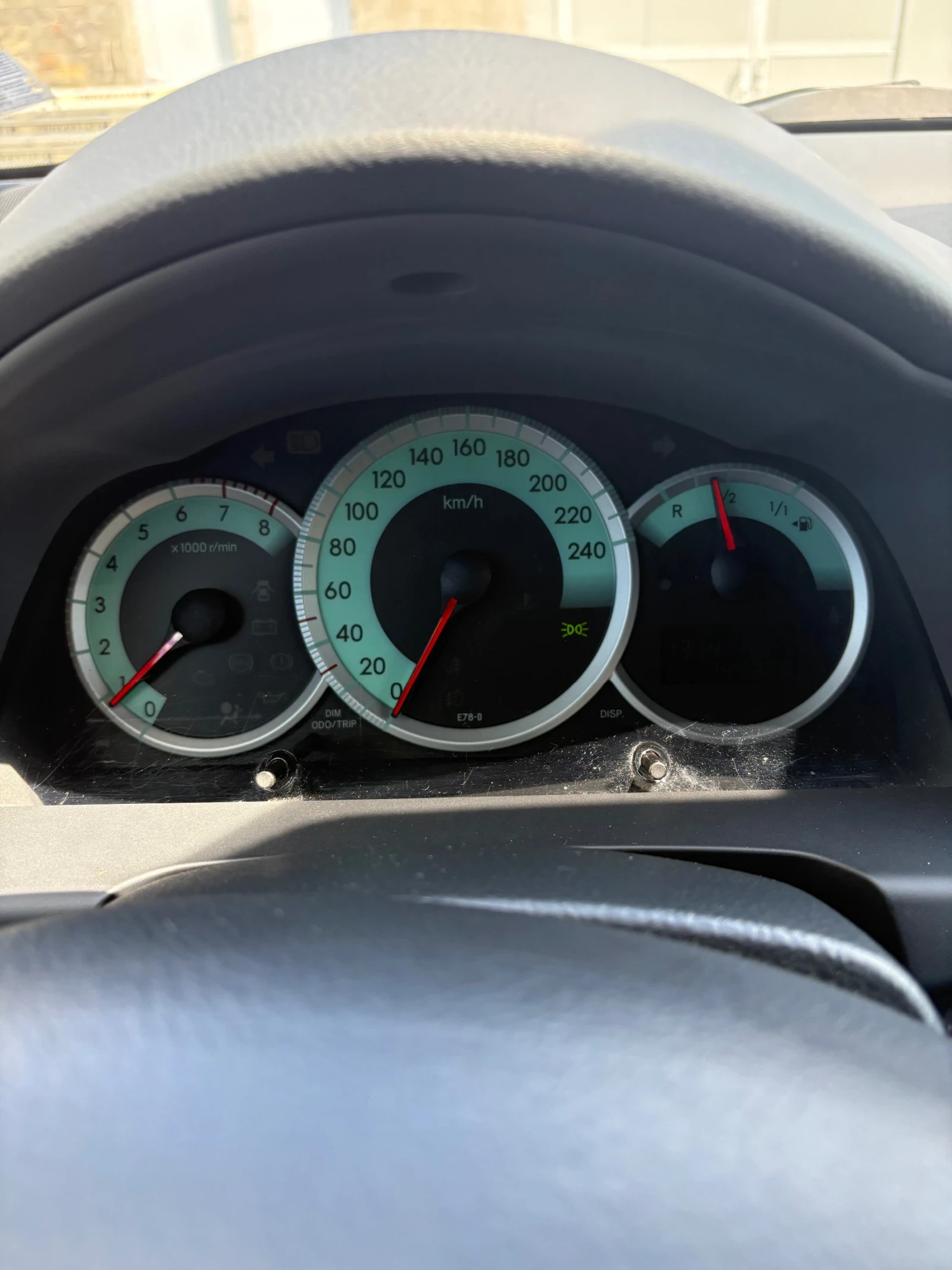 Toyota Corolla verso 1.8i, снимка 10 - Автомобили и джипове - 54899936