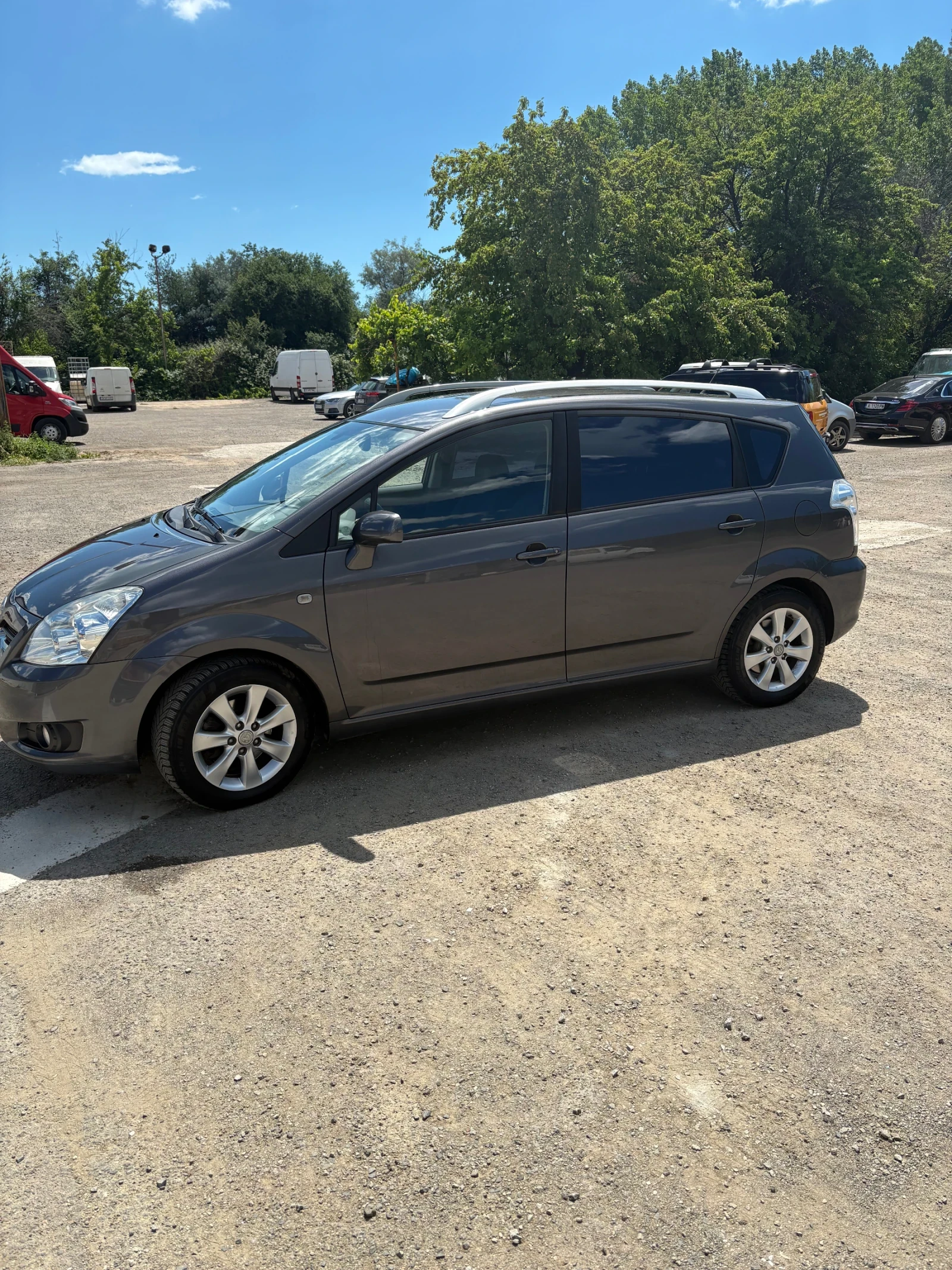 Toyota Corolla verso 1.8i, снимка 2 - Автомобили и джипове - 54899936