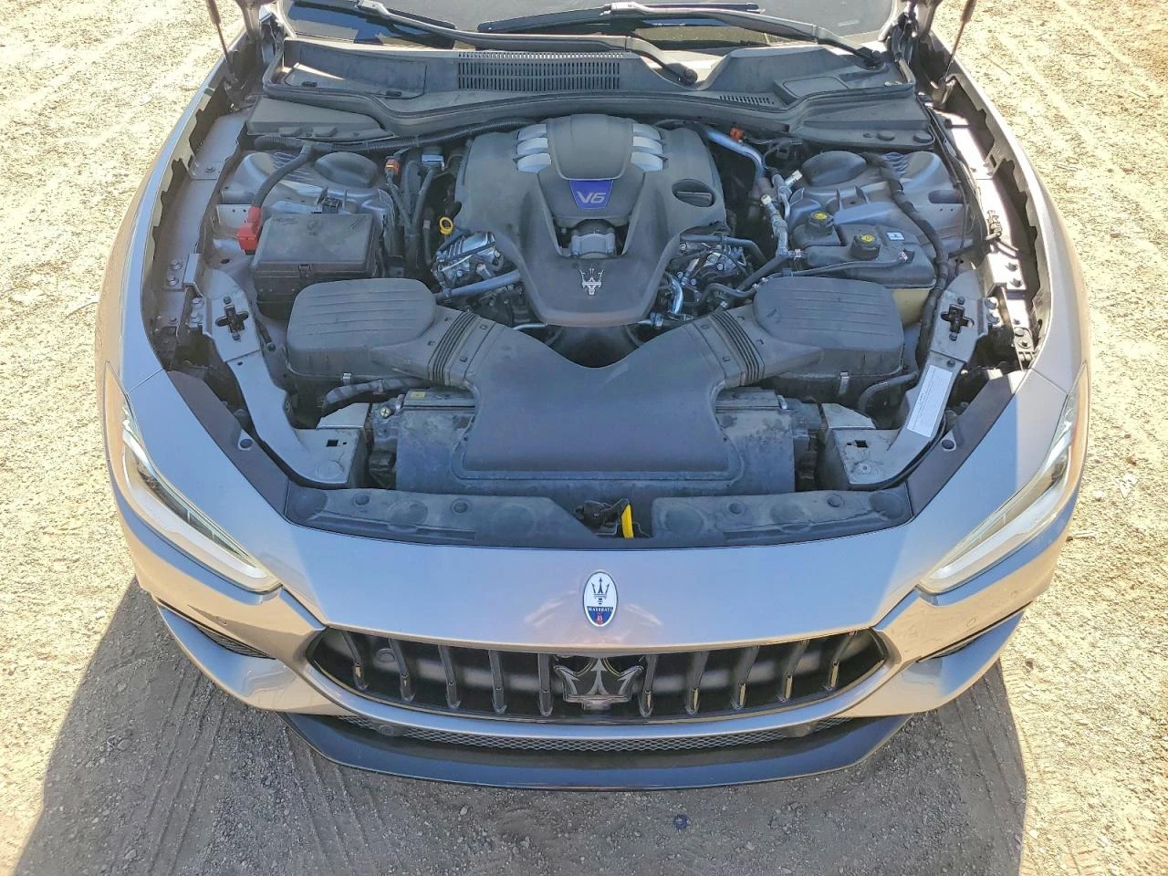 Maserati Ghibli, снимка 11 - Автомобили и джипове - 54932729
