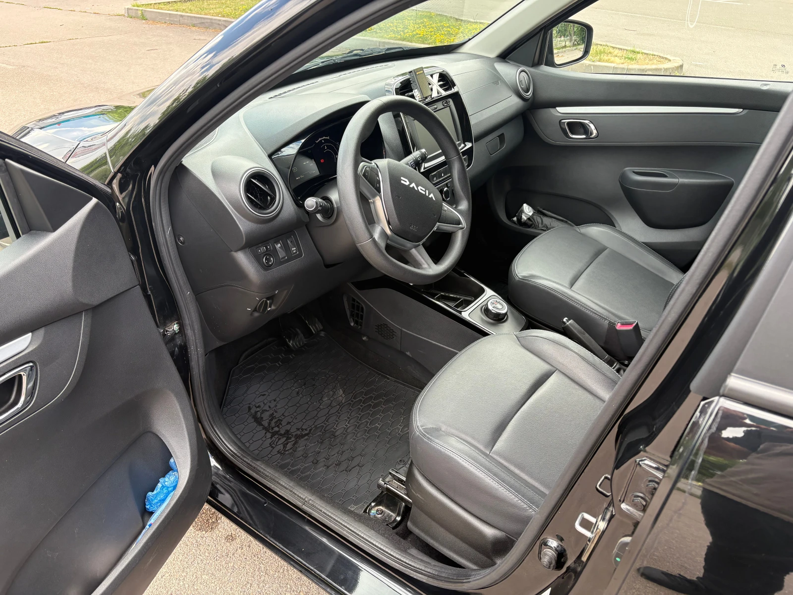 Dacia Spring, снимка 8 - Автомобили и джипове - 55119290