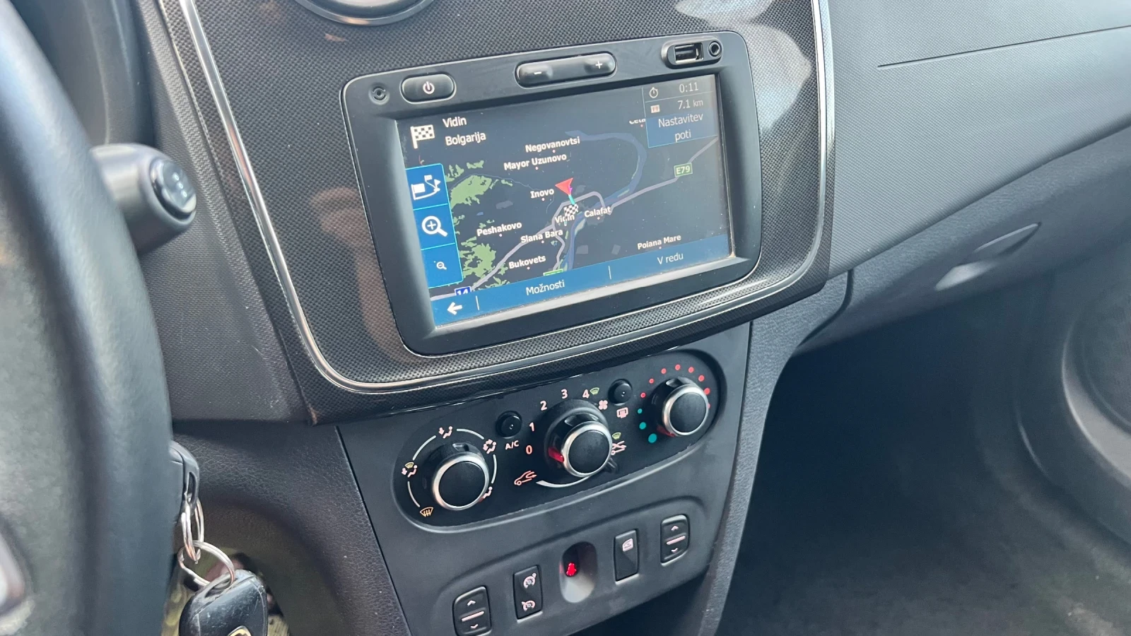 Dacia Logan MCV, LPG Фабрична ГАЗ, снимка 11 - Автомобили и джипове - 55148937