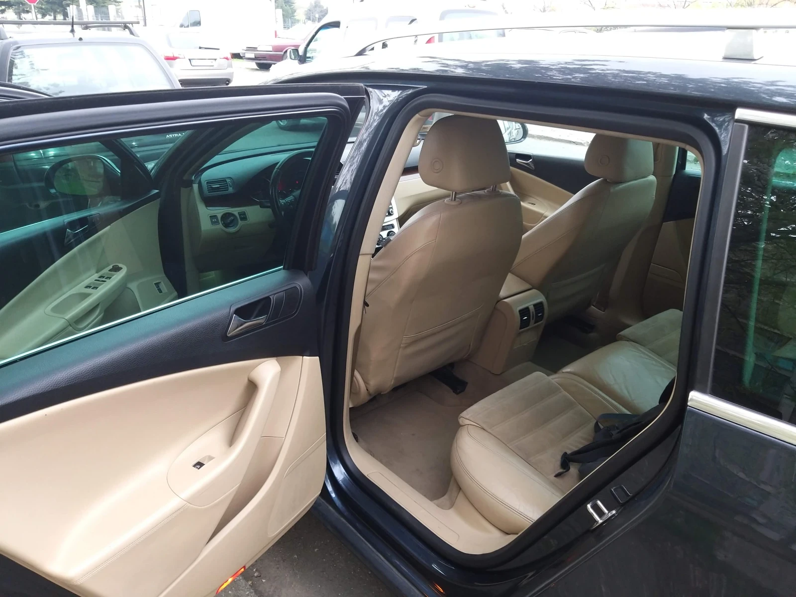VW Passat R-line 170к.с., снимка 11 - Автомобили и джипове - 55499547