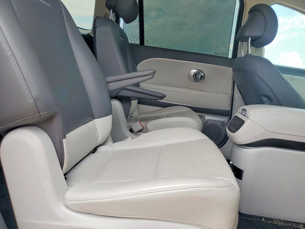 Hyundai Ioniq 9 Limited, снимка 11 - Автомобили и джипове - 55744385