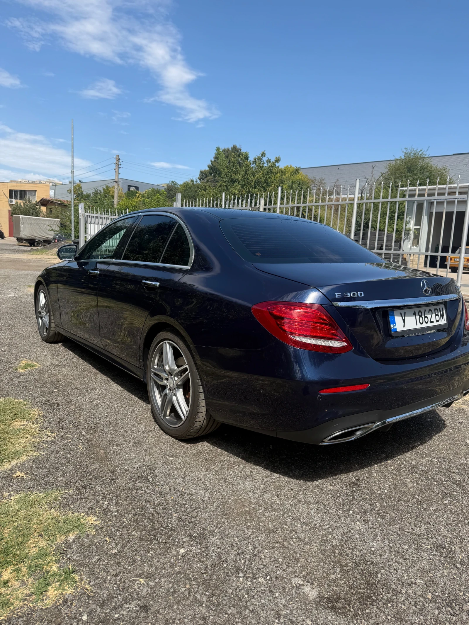 Mercedes-Benz E 300, снимка 5 - Автомобили и джипове - 55905083