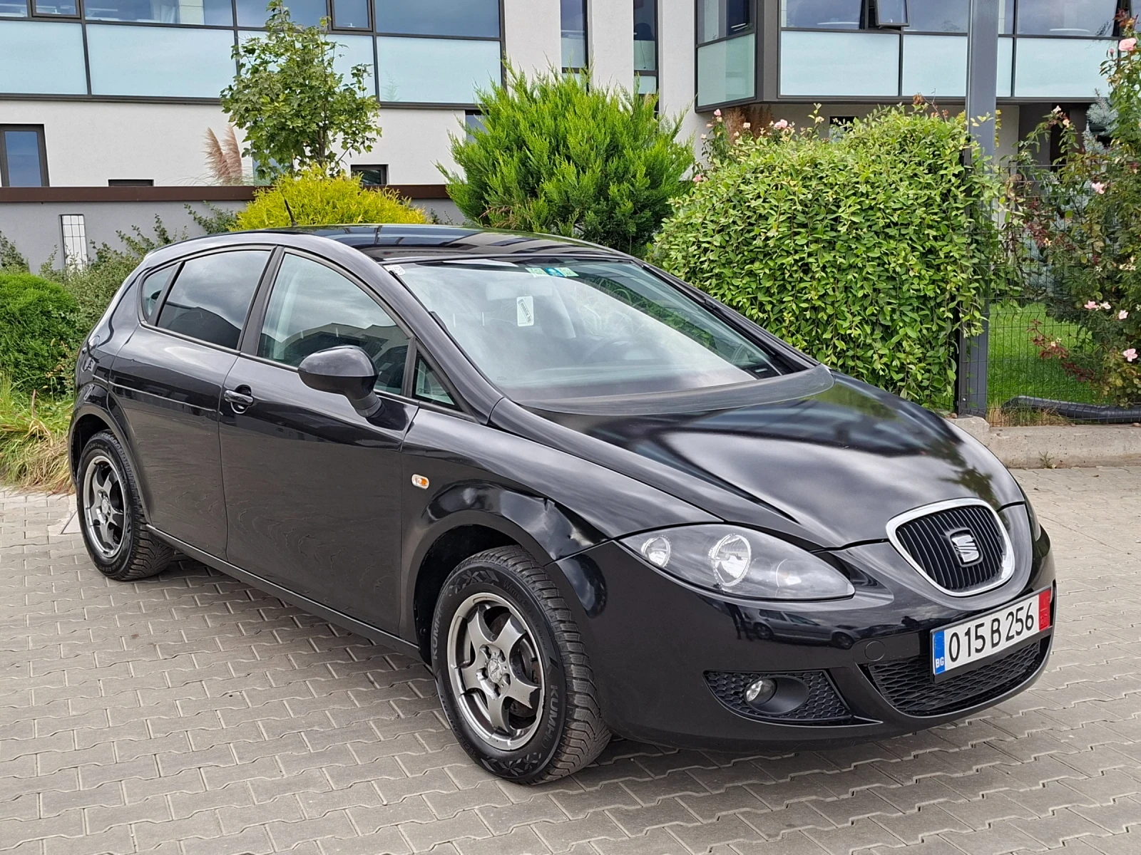 Seat Leon 1.4i* (75кс)* FACELIFT* НОВ ВНОС* , снимка 10 - Автомобили и джипове - 56274060