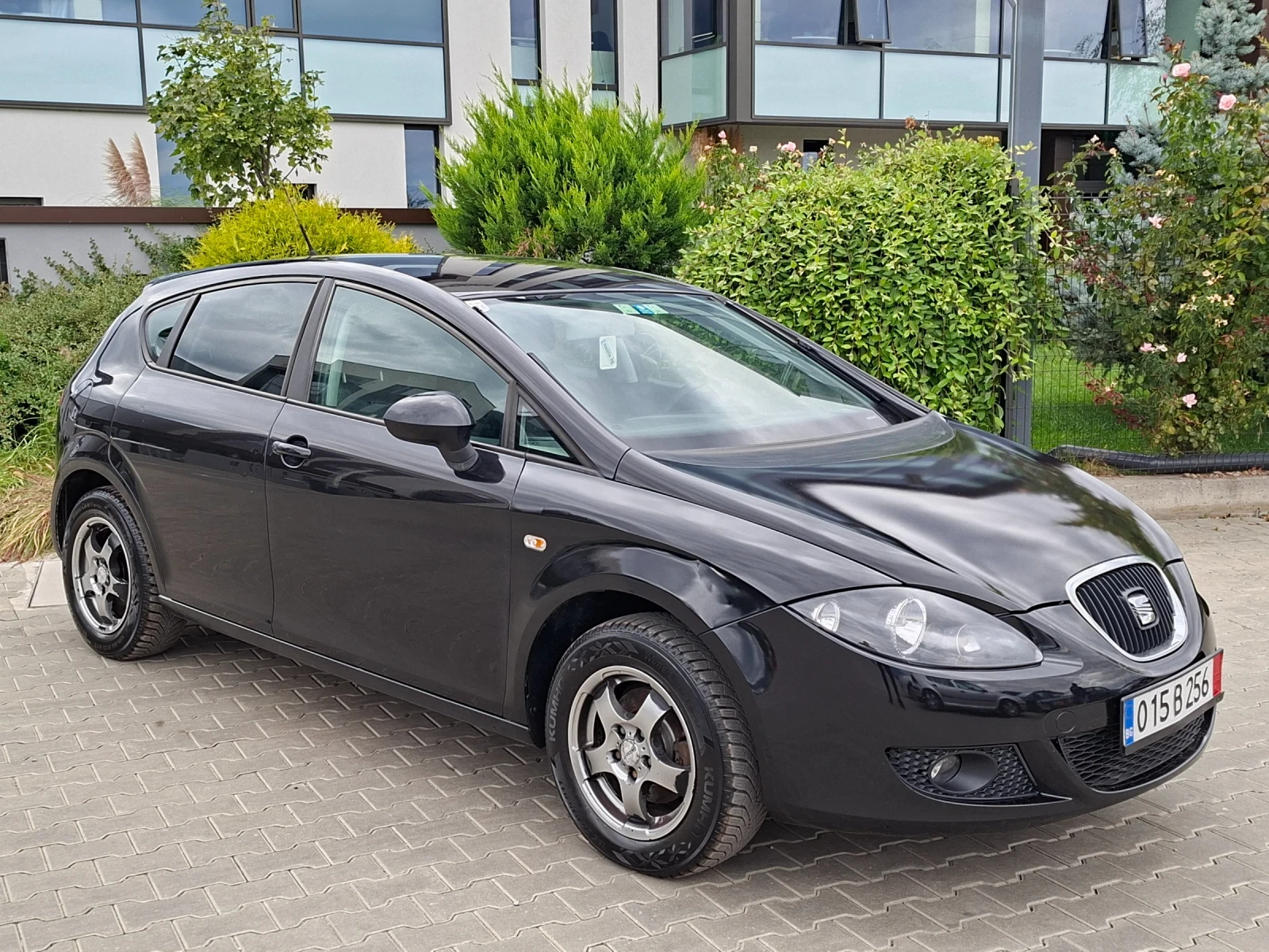 Seat Leon 1.4i* (75кс)* FACELIFT* НОВ ВНОС* , снимка 11 - Автомобили и джипове - 56274060