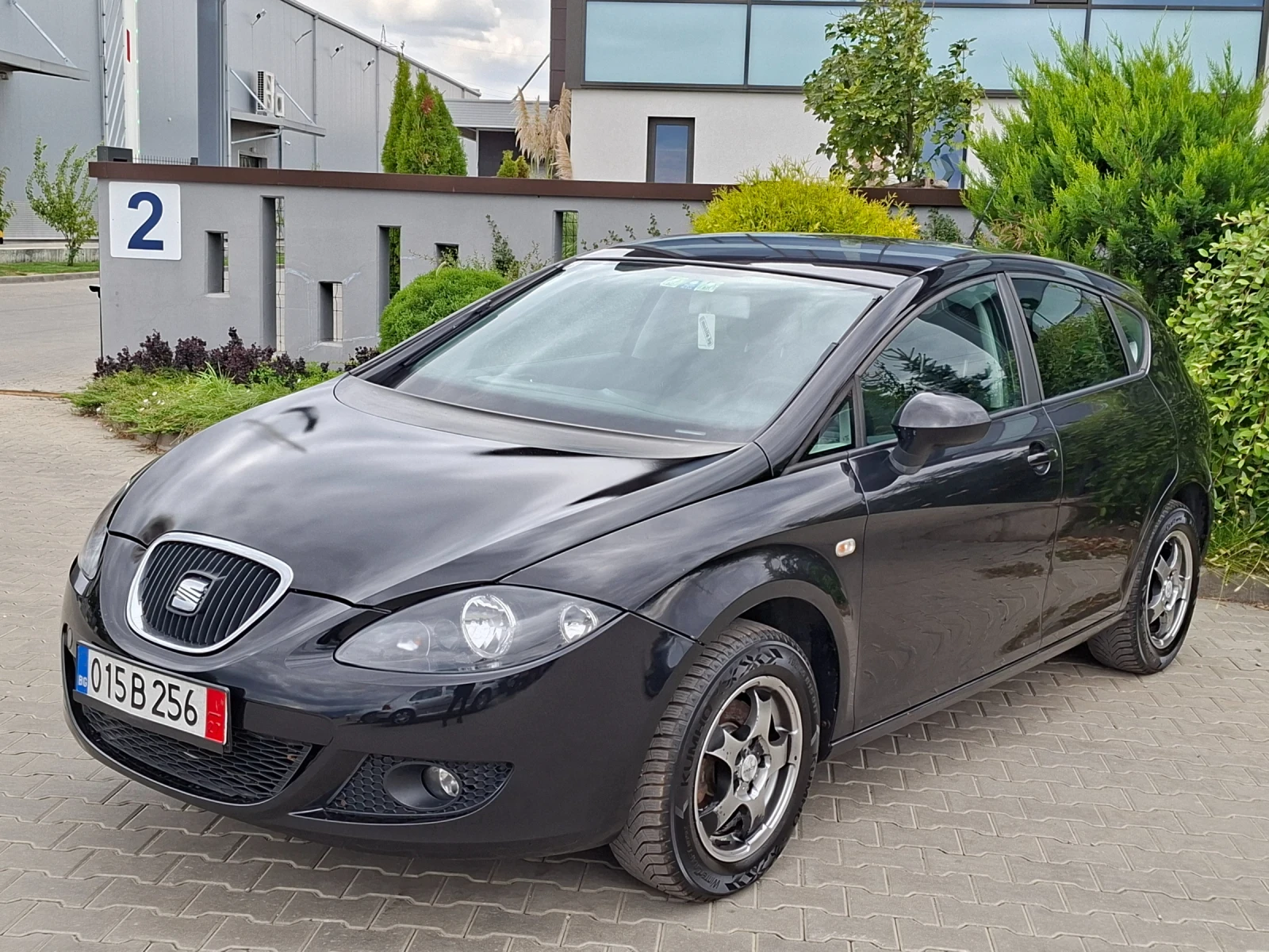 Seat Leon 1.4i* (75кс)* FACELIFT* НОВ ВНОС* , снимка 3 - Автомобили и джипове - 56274060
