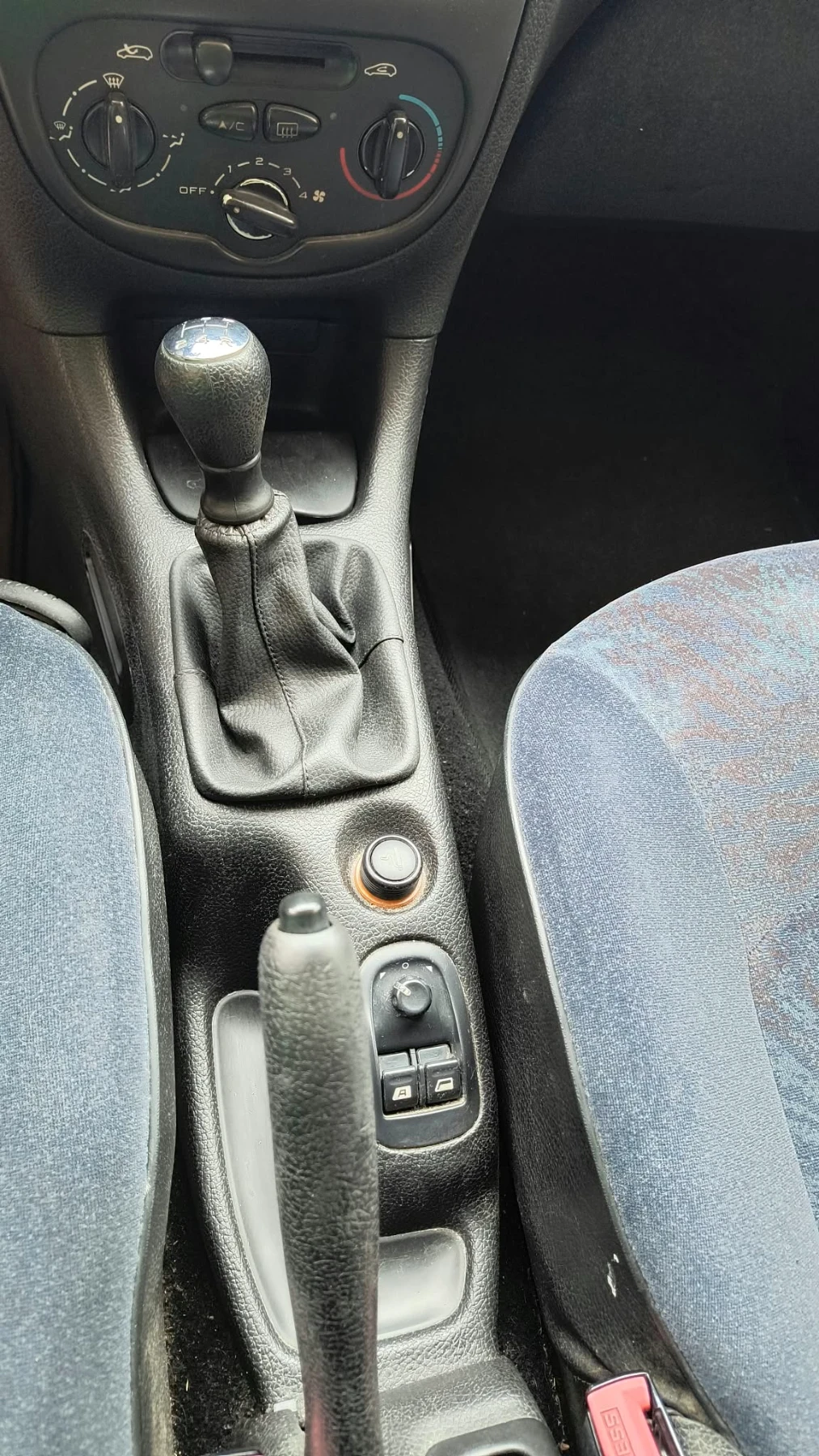 Peugeot 206, снимка 13 - Автомобили и джипове - 56482982