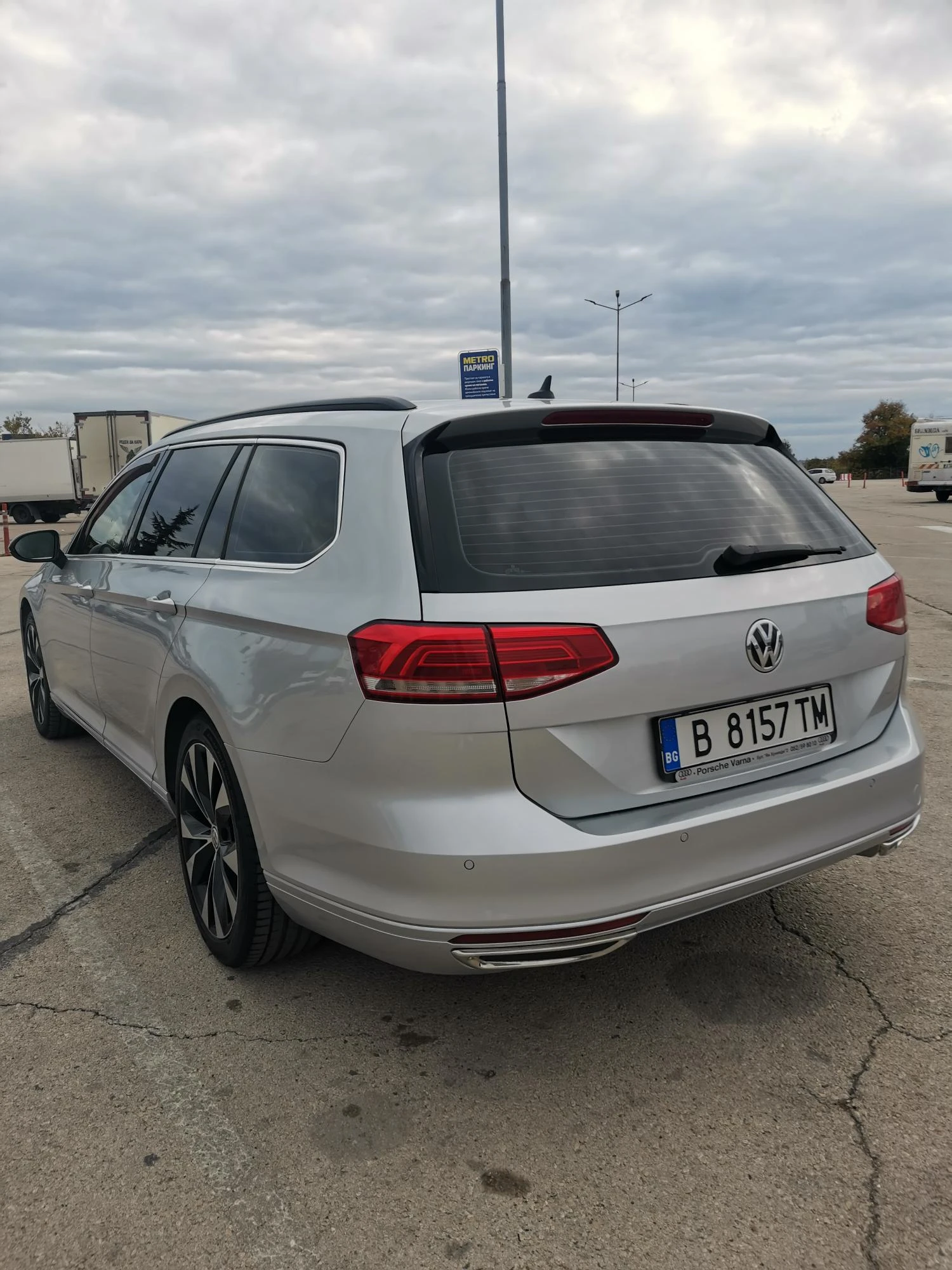 VW Passat 2.0 TDI, снимка 6 - Автомобили и джипове - 56555918