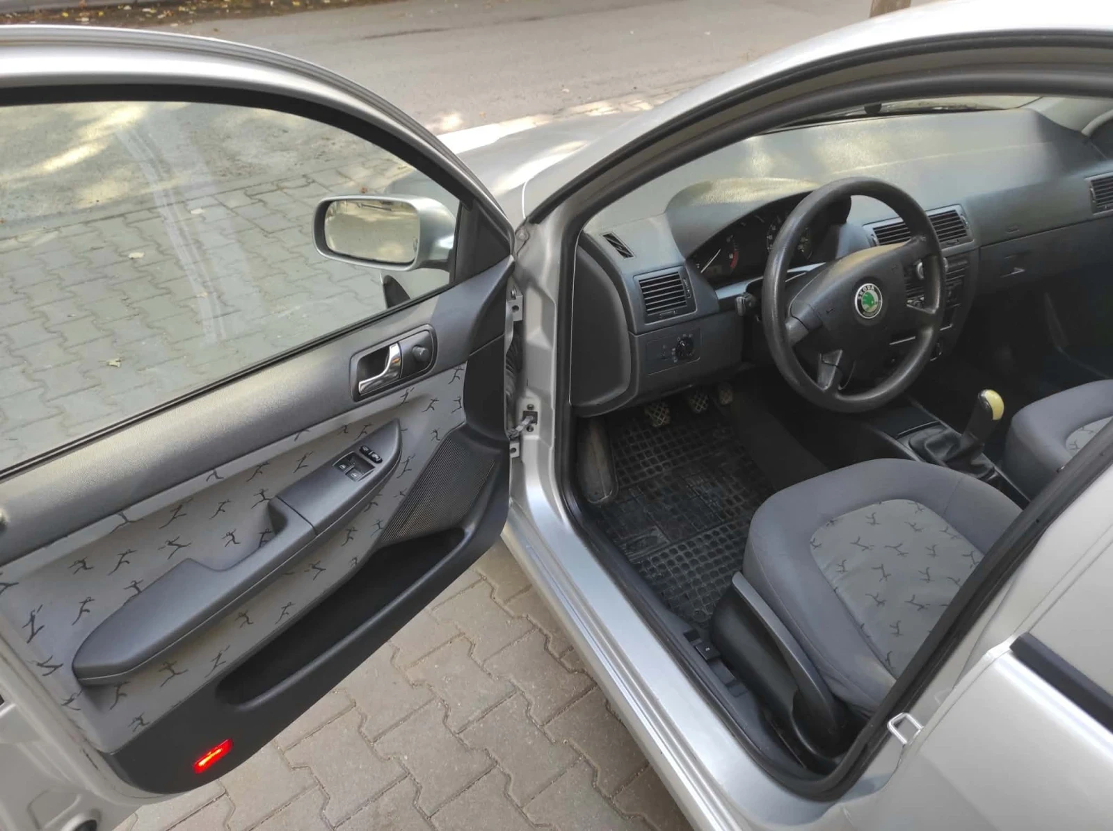 Skoda Fabia, снимка 5 - Автомобили и джипове - 56648267