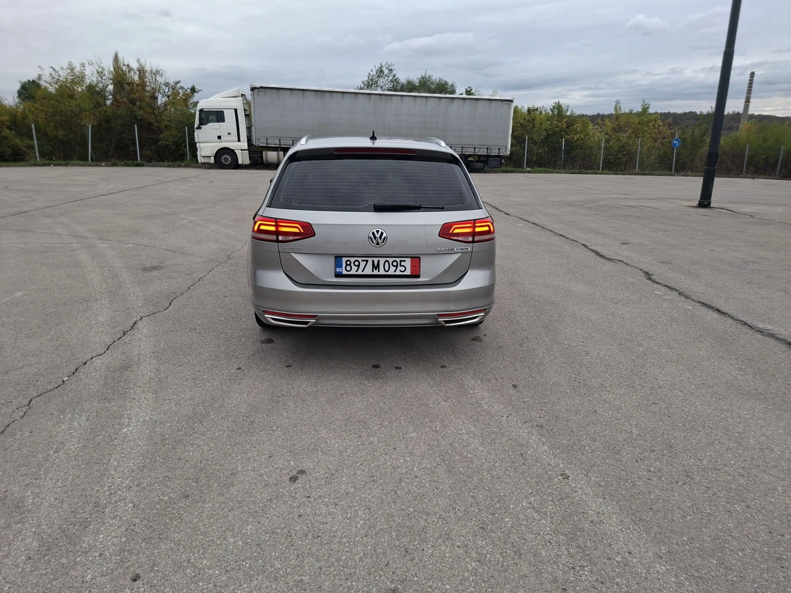 VW Passat 2.0TDi/150, снимка 9 - Автомобили и джипове - 56683370