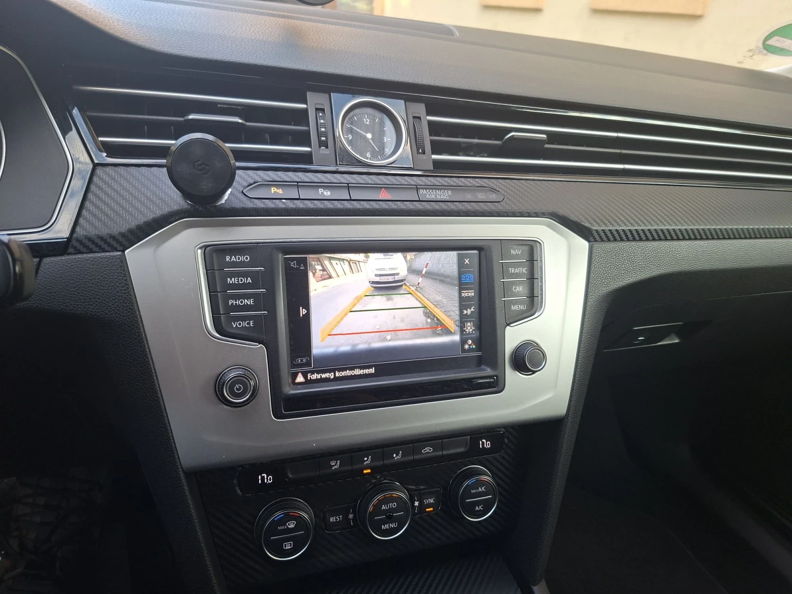 VW Passat 2.0TDi/150, снимка 10 - Автомобили и джипове - 56683370