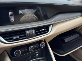 Alfa Romeo Stelvio * Ti Lusso * DISTRONIC* ПОДГРЕВИ* + ГУМИ С ДЖАНТИ, снимка 17