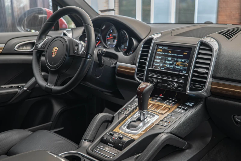 Porsche Cayenne 4.2TDI/Обдухване/Sport/Камера/PDLS, снимка 8 - Автомобили и джипове - 49471825