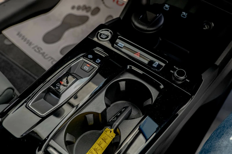 Audi Q6 100kWh/Quattro/Sline/Камера 360/Distronic/, снимка 12 - Автомобили и джипове - 51620756