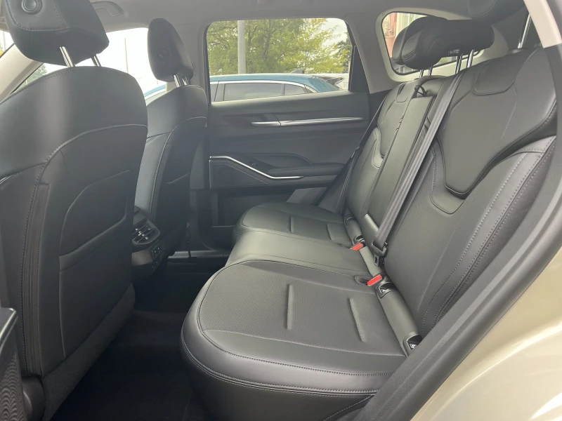 Haval H6 HEV NEW SUPREME 4X2, снимка 11 - Автомобили и джипове - 52209763