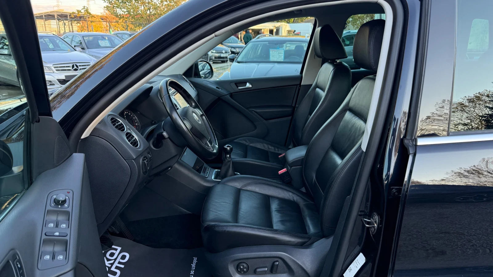 VW Tiguan 2.0TDI/100% РЕАЛНИ 120 х.км./СЕРВИЗНА ИСТОРИЯ/TOP  - изображение 9