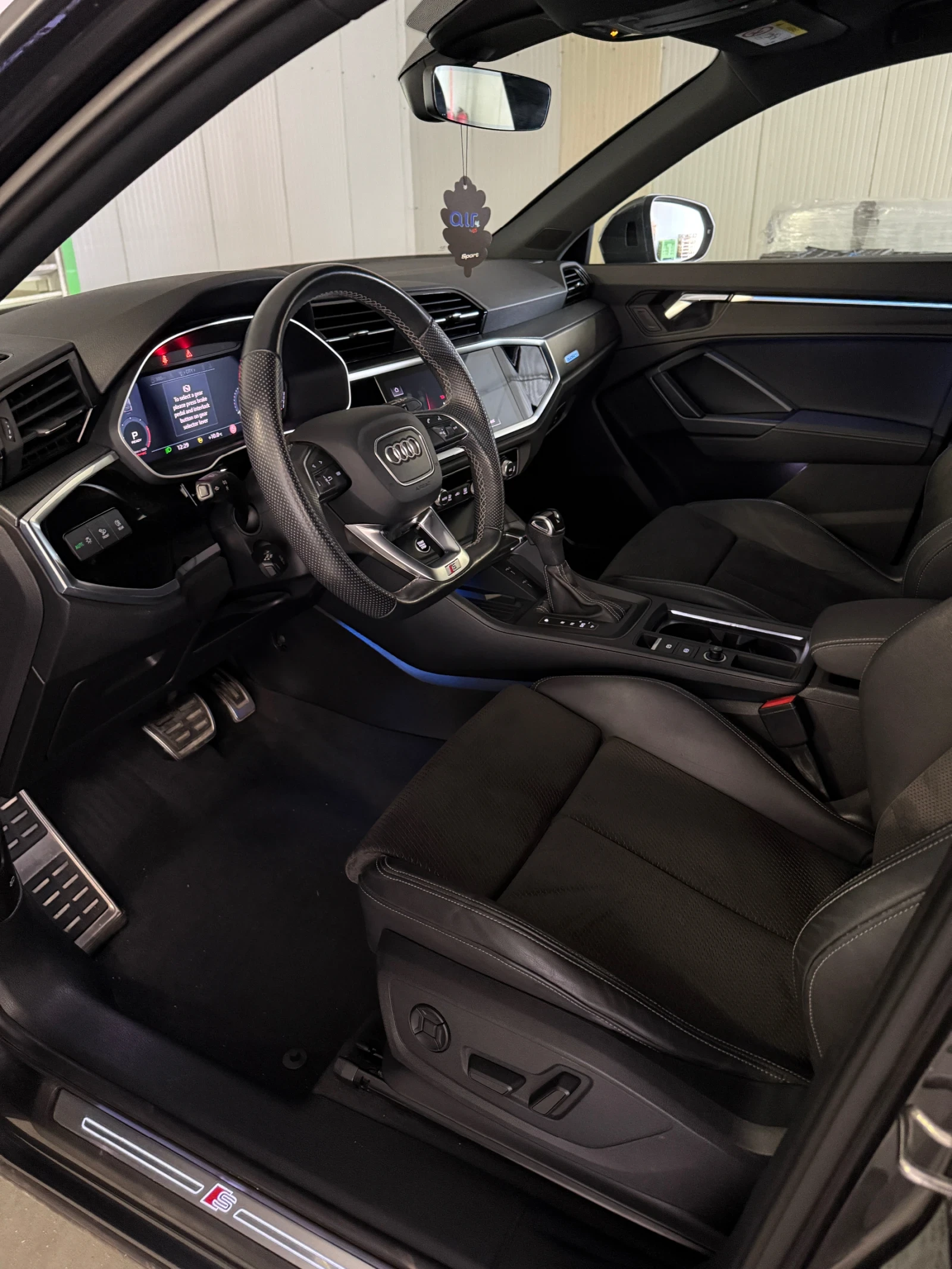 Audi Q3 Sportback S-line, снимка 6 - Автомобили и джипове - 53877739