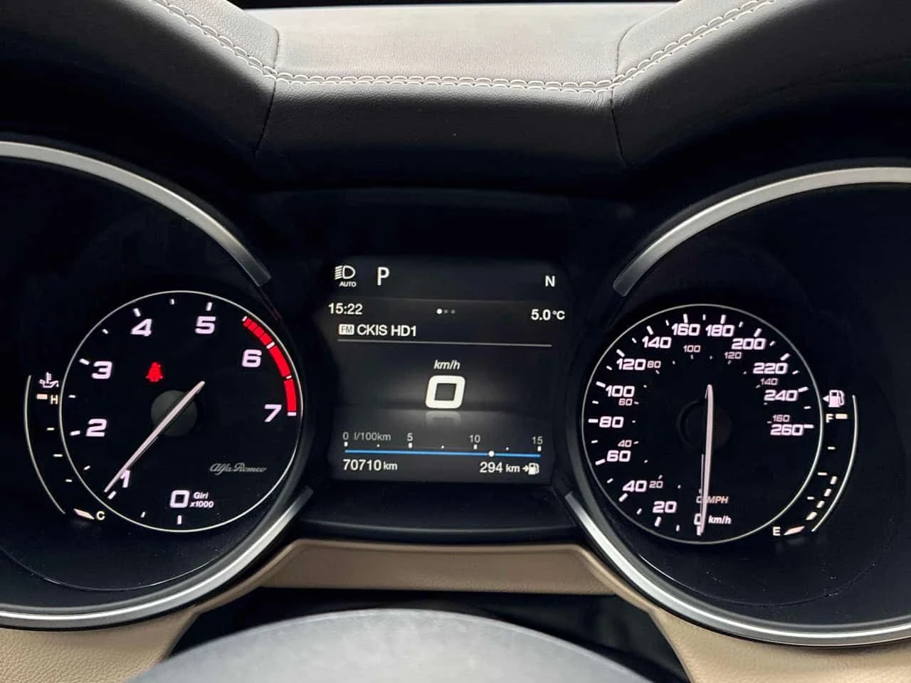 Alfa Romeo Stelvio * Ti Lusso * DISTRONIC* ПОДГРЕВИ* + ГУМИ С ДЖАНТИ, снимка 8 - Автомобили и джипове - 54580557