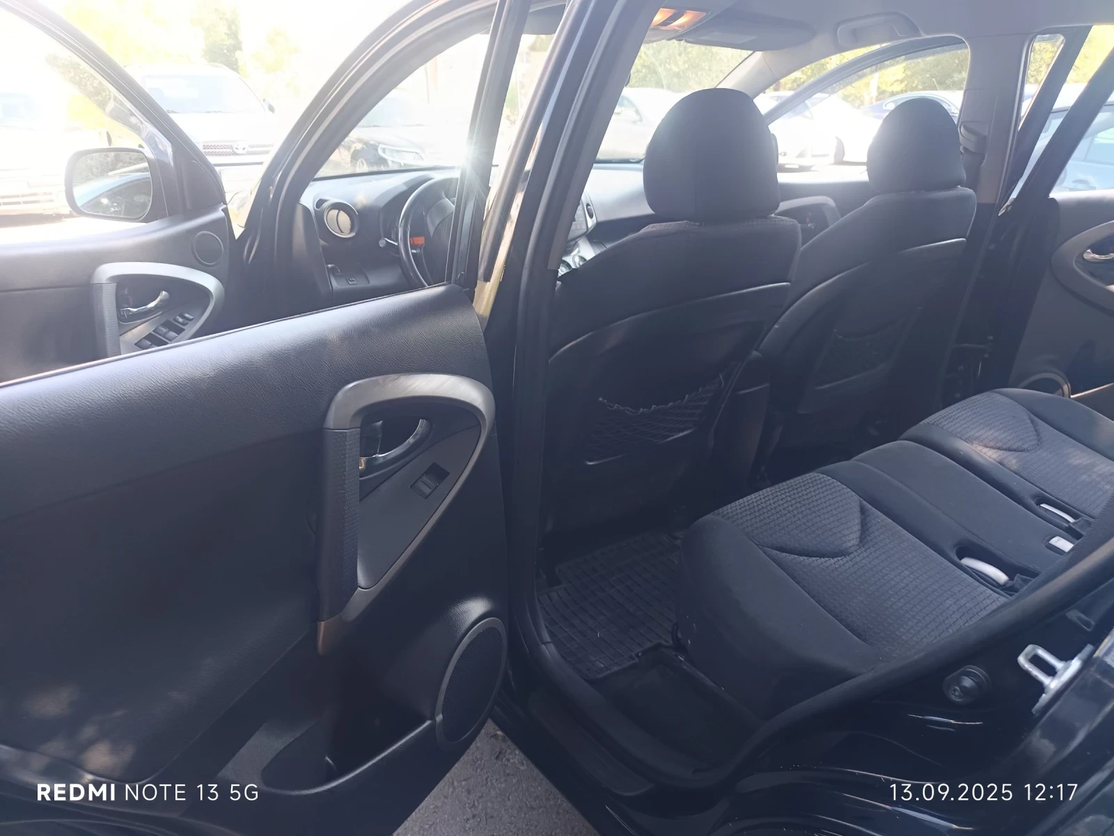 Toyota Rav4, снимка 8 - Автомобили и джипове - 54900501