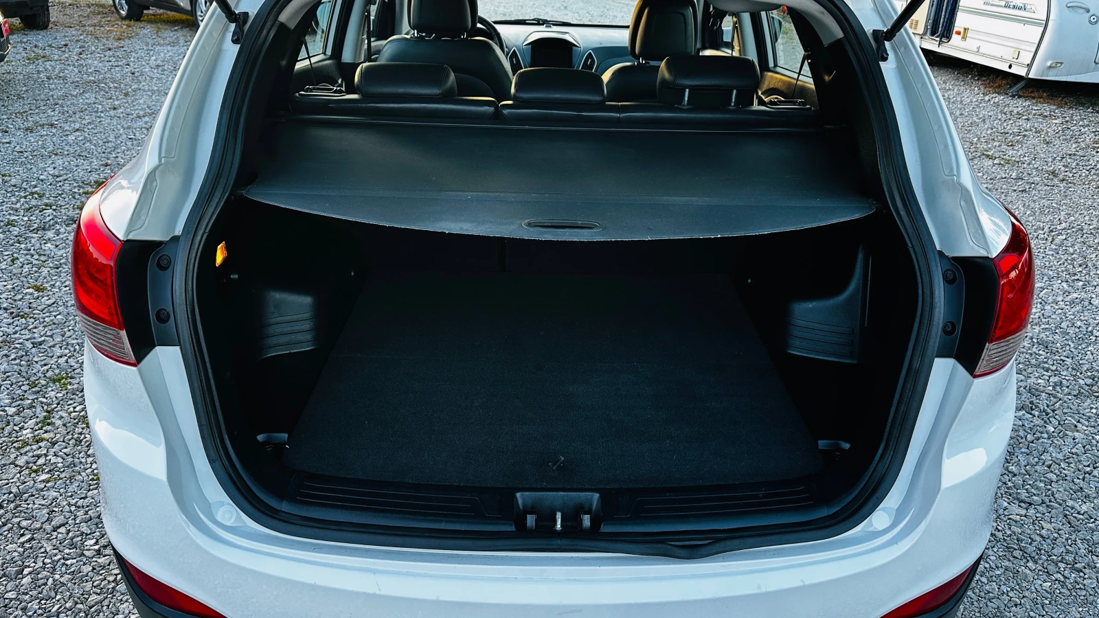 Hyundai IX35, снимка 12 - Автомобили и джипове - 54905845