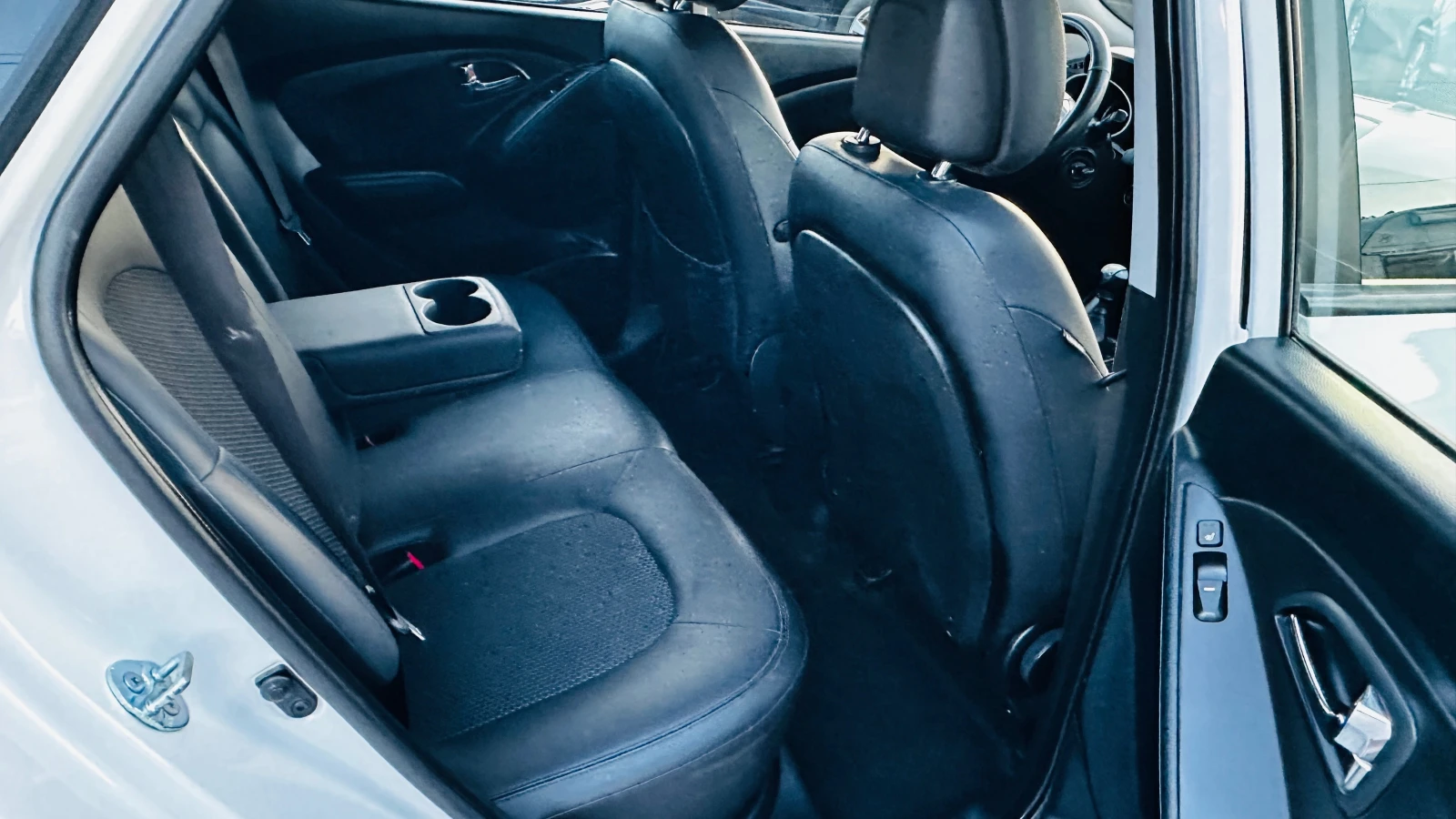 Hyundai IX35, снимка 10 - Автомобили и джипове - 54905845