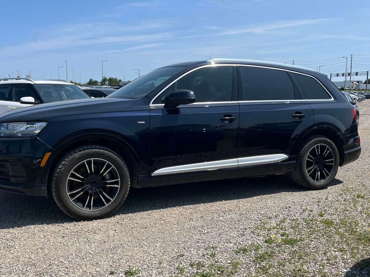 Audi Q7  Technik | DISTRONIC | 360 | HUD | BOSE | , снимка 2 - Автомобили и джипове - 55513398