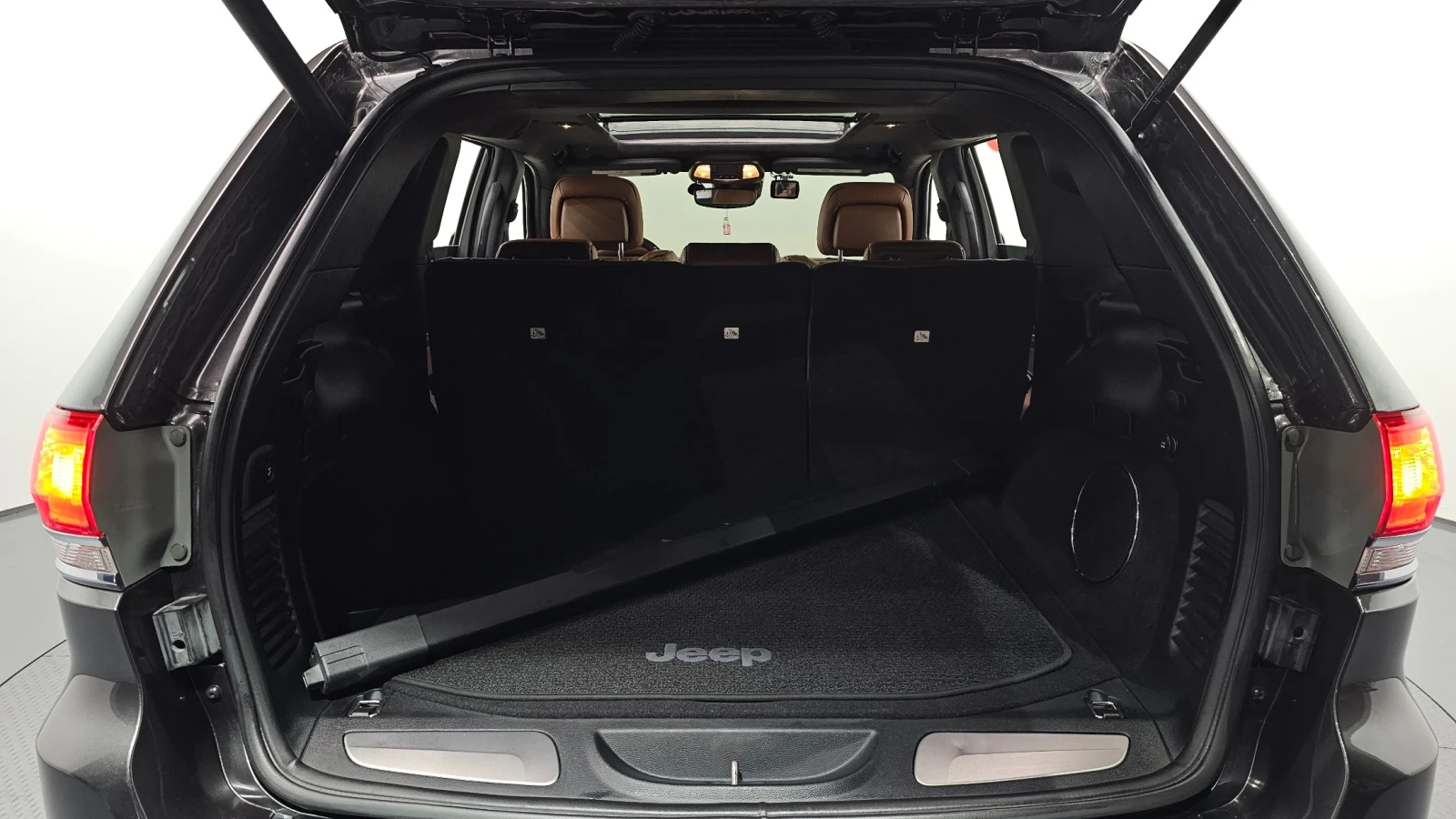 Jeep Grand cherokee 3.6 Summit, снимка 16 - Автомобили и джипове - 55627983