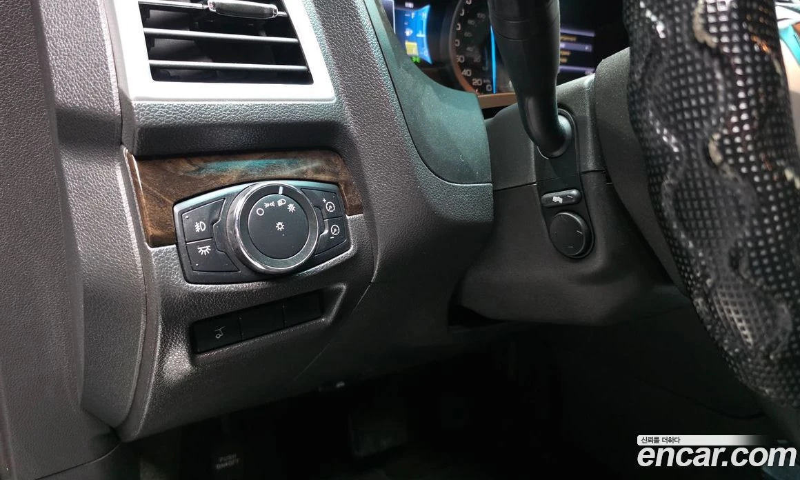 Ford Explorer 3.5 Limited 4WD 5th, снимка 16 - Автомобили и джипове - 55907646