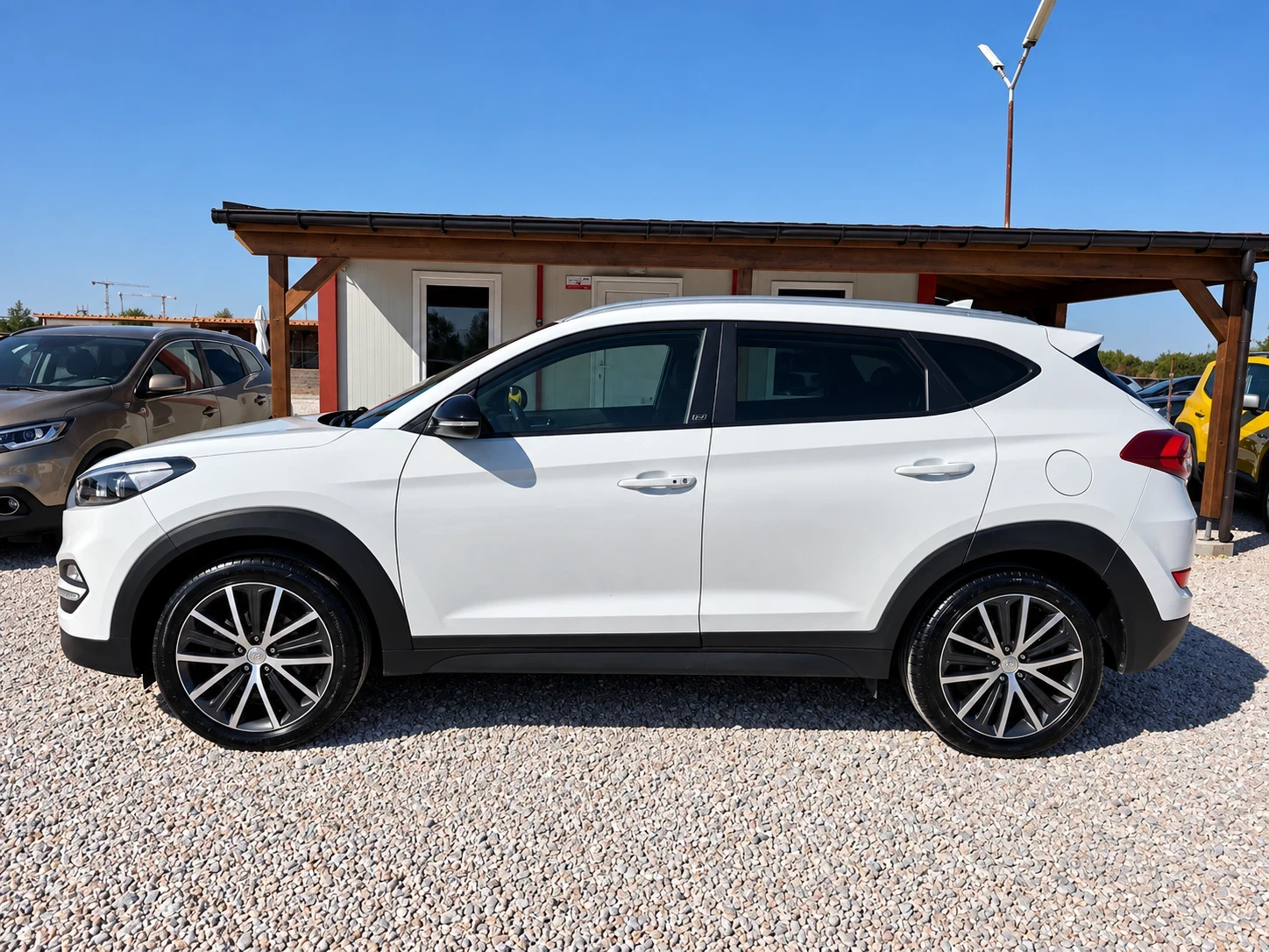 Hyundai Tucson * 1.6TGDI* 177к.с* 4Х4* Go!* Сервизна* История* , снимка 6 - Автомобили и джипове - 56012053