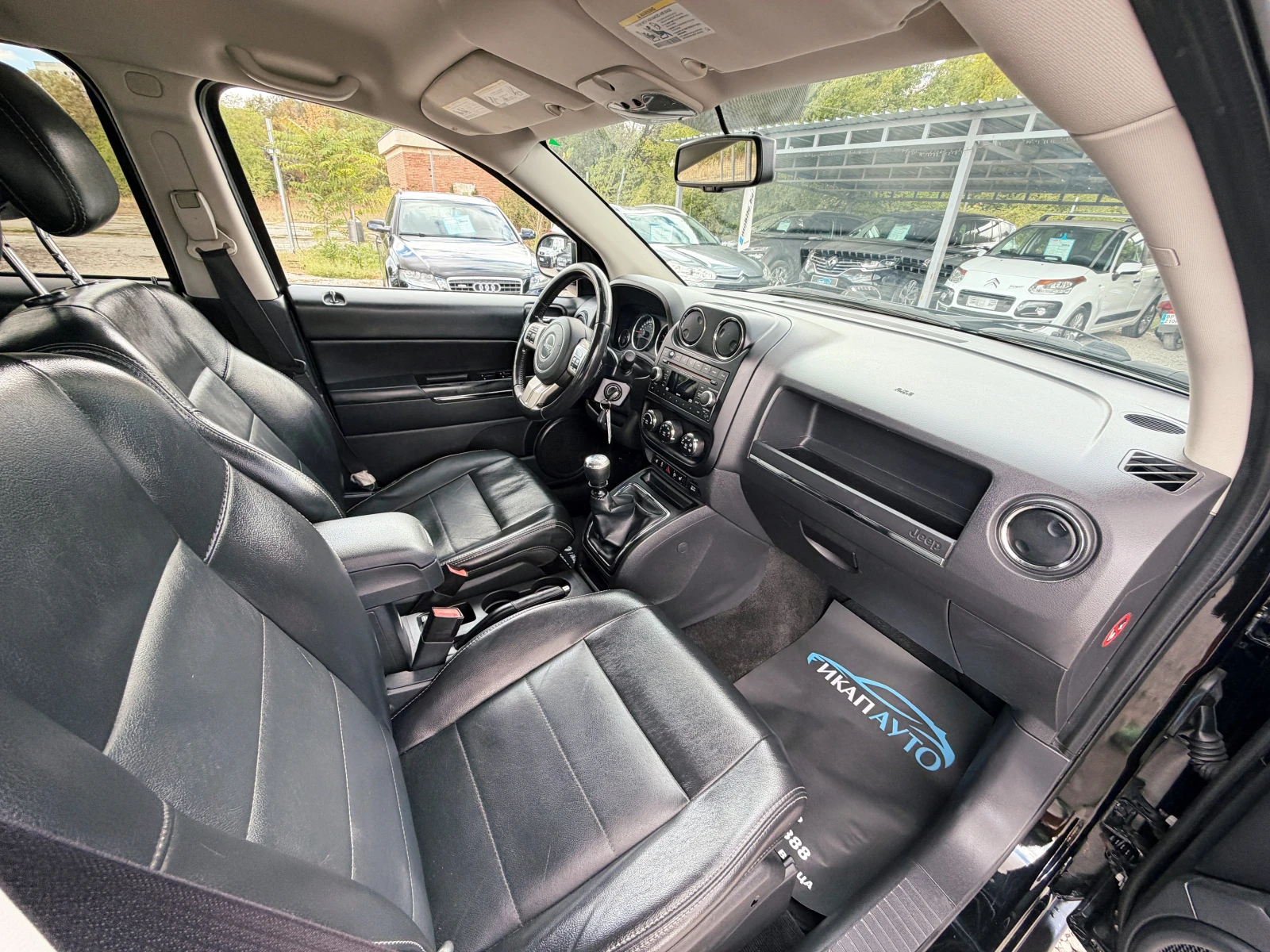 Jeep Compass 2.2CRD Limited 4x4 ИТАЛИЯ, снимка 10 - Автомобили и джипове - 56243707