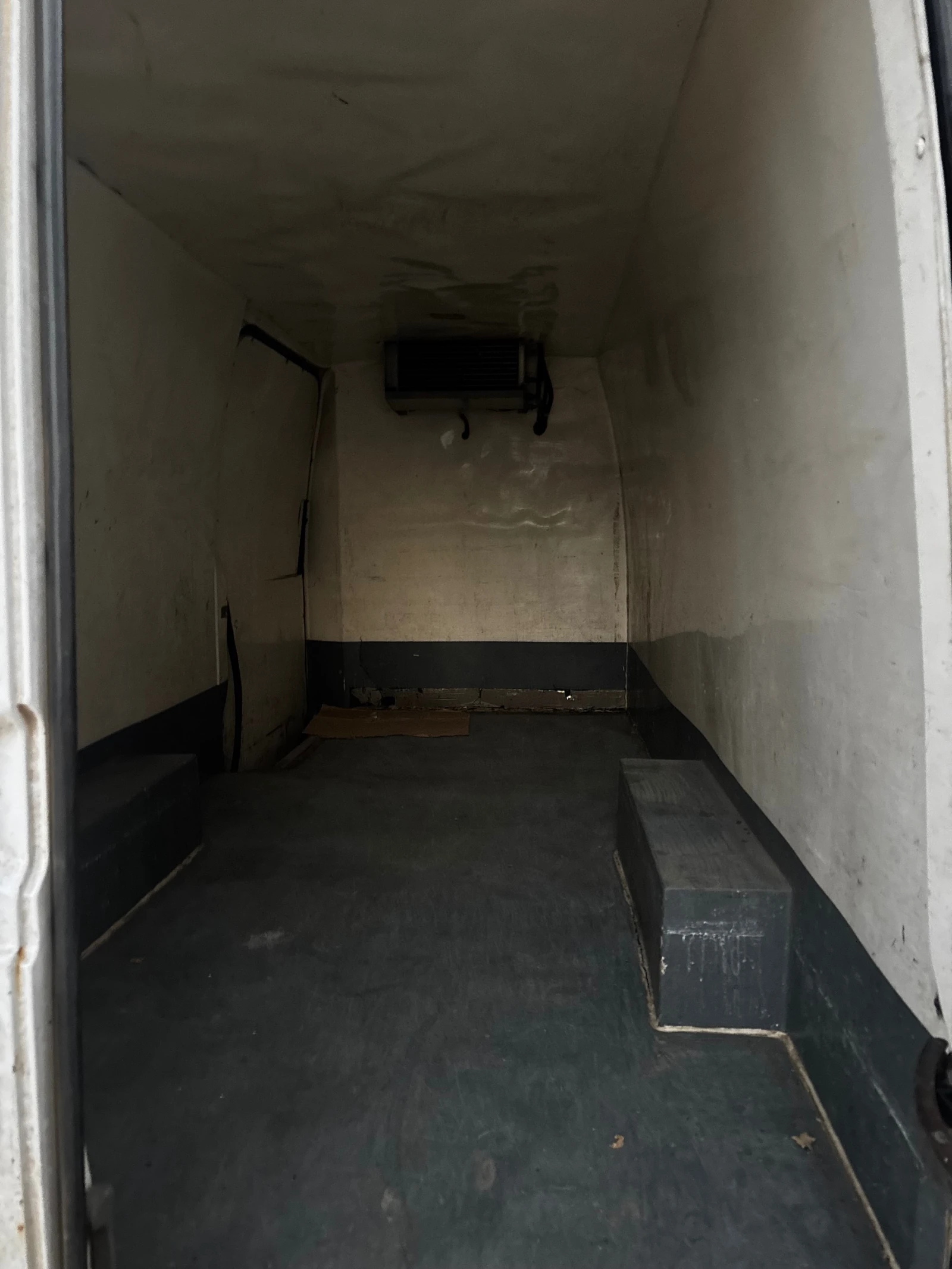 Mercedes-Benz Sprinter 311 Хладилен работещ, снимка 7 - Бусове и автобуси - 55743652