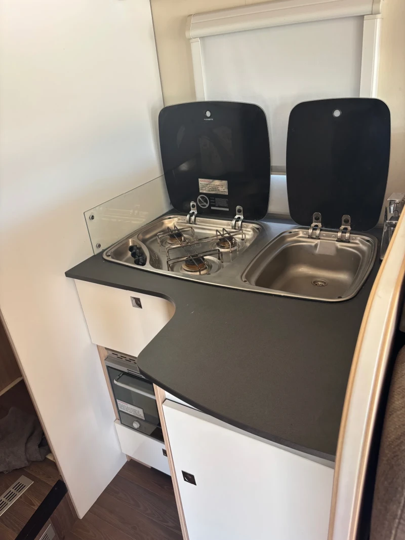 Кемпер Burstner Lyseo, снимка 15 - Каравани и кемпери - 50528661