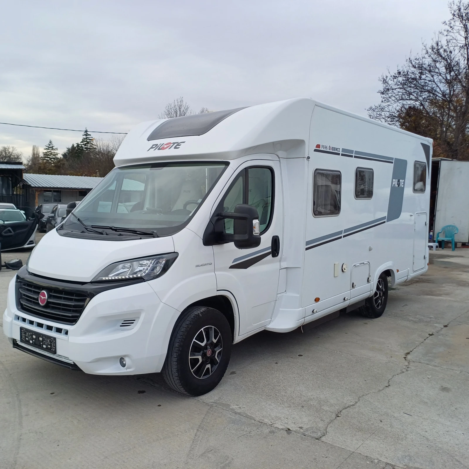  Pilote P 696 EVIDENS | Mobile.bg   4